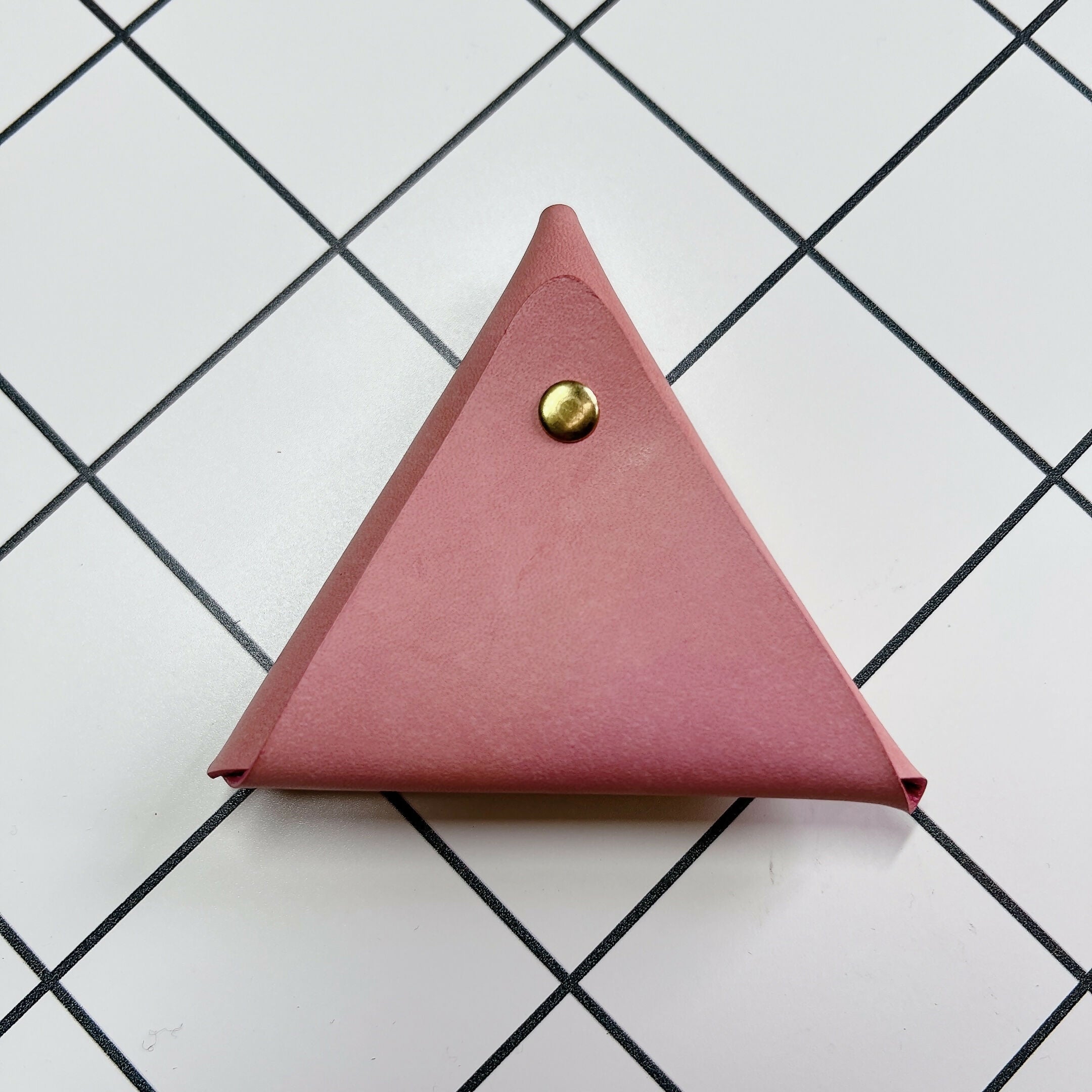 Fold Edge Triangle Leather Coin Case