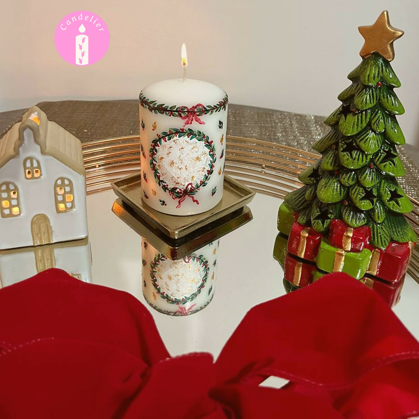 Christmas Wreath Design on White Candle