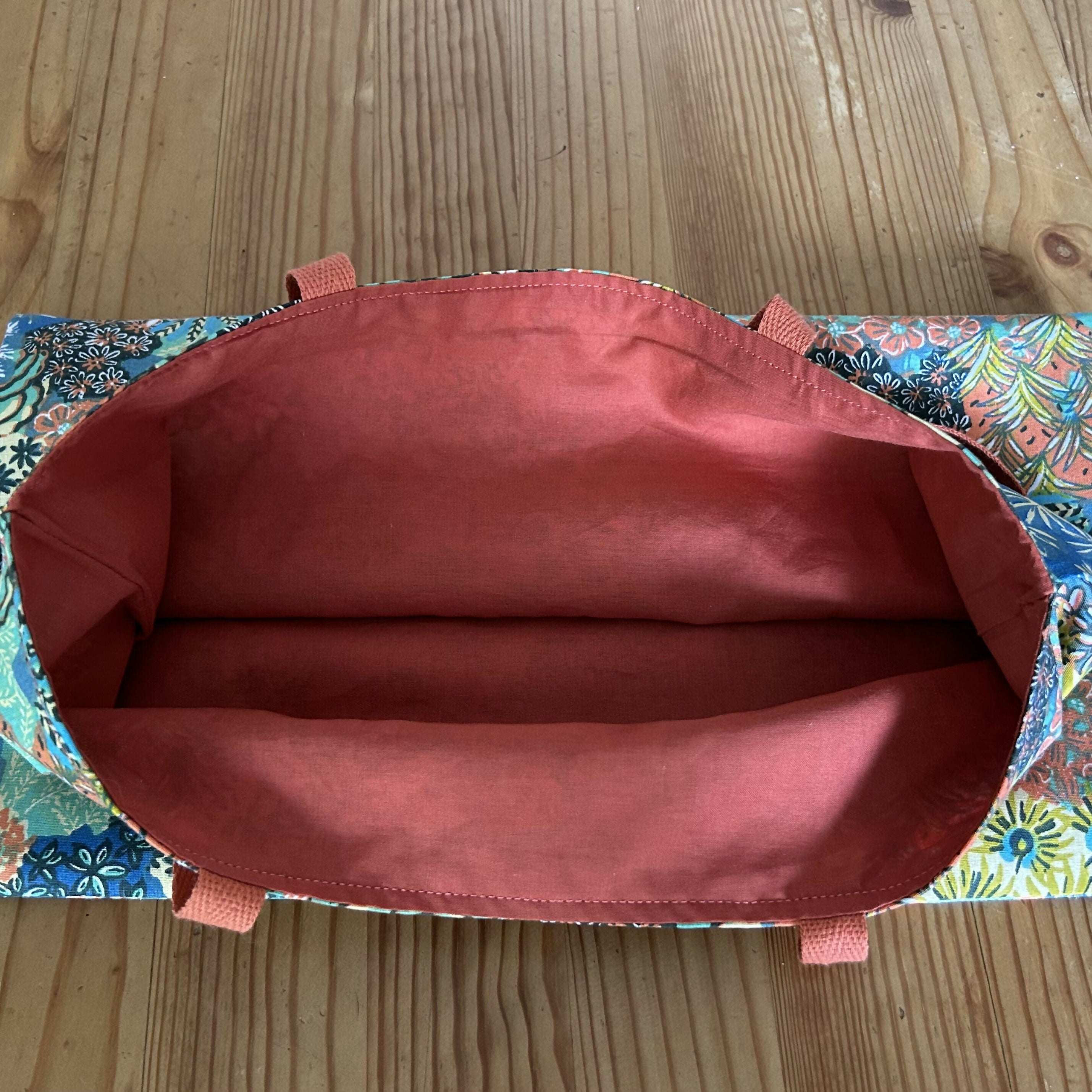 Pocket Tote