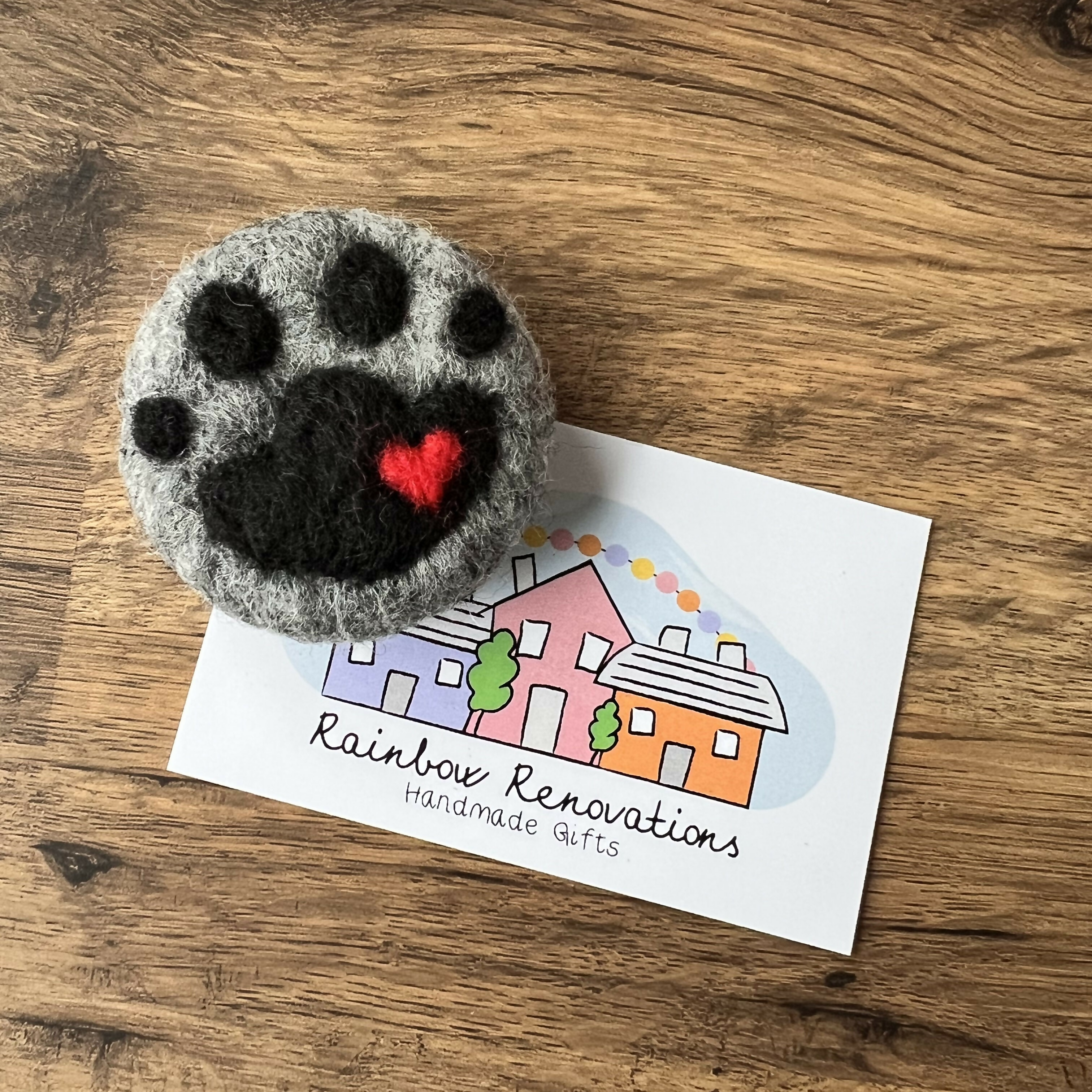 Felted Round Paw Magnets