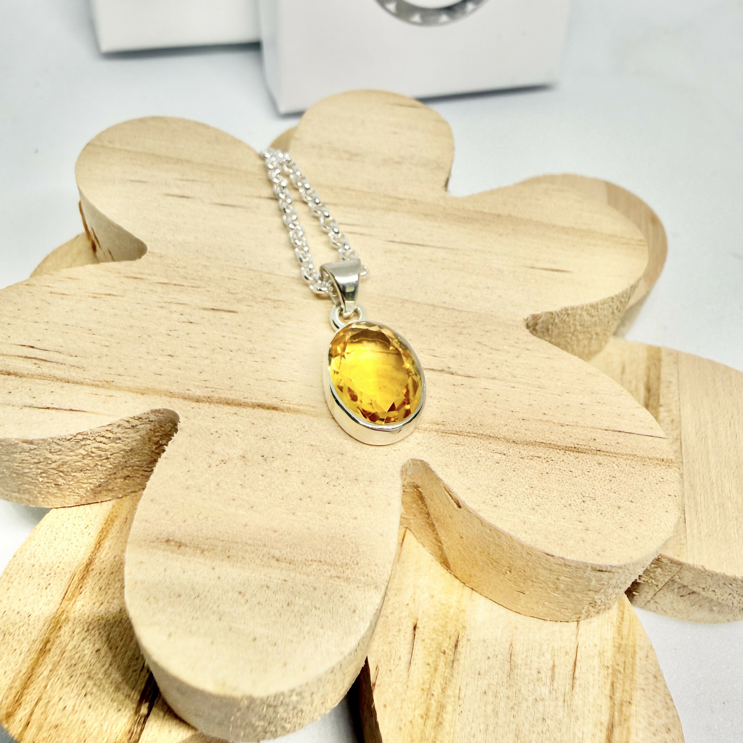 CITRINE OVAL NECKLACE