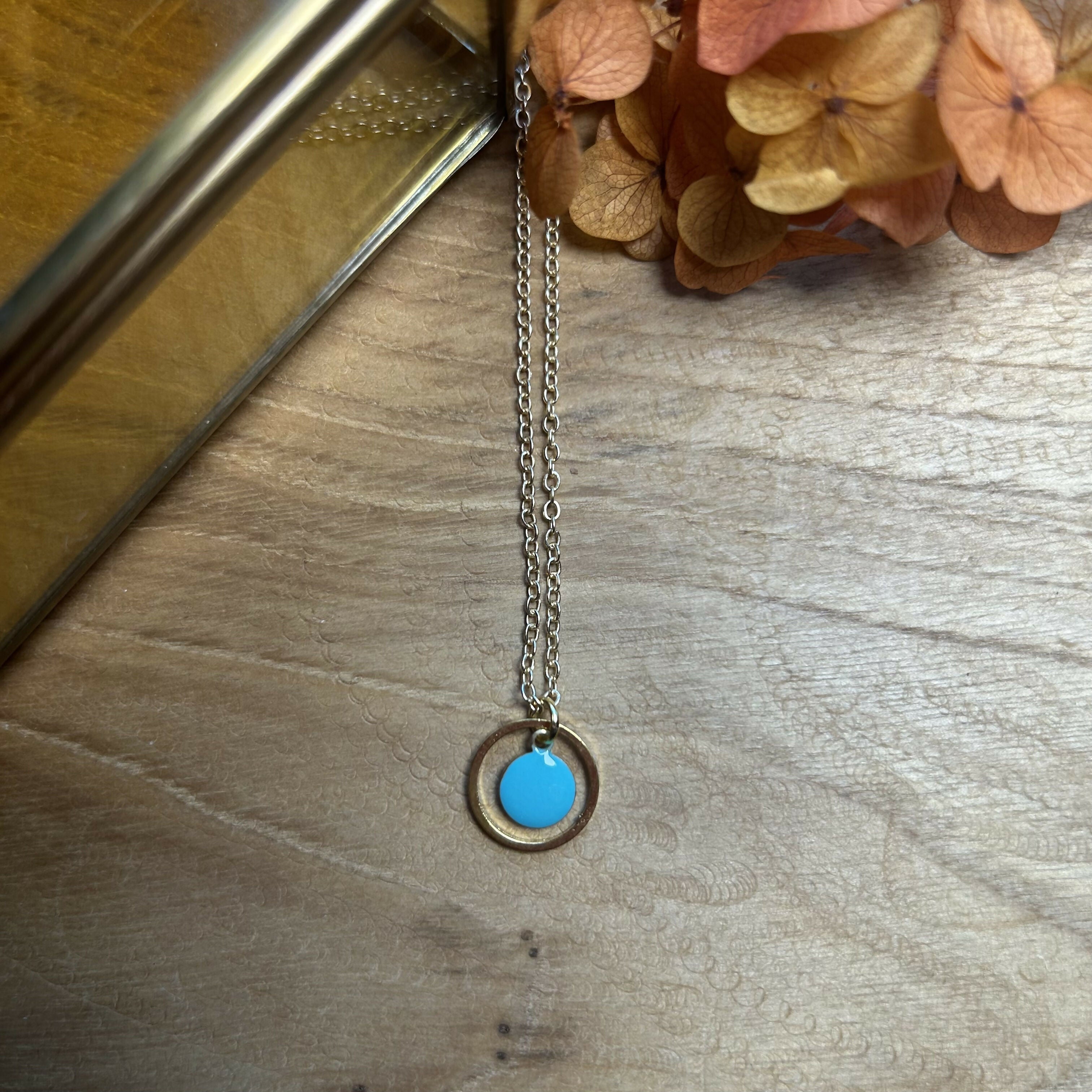 Lovely Turquoise Enamel Circle Necklace