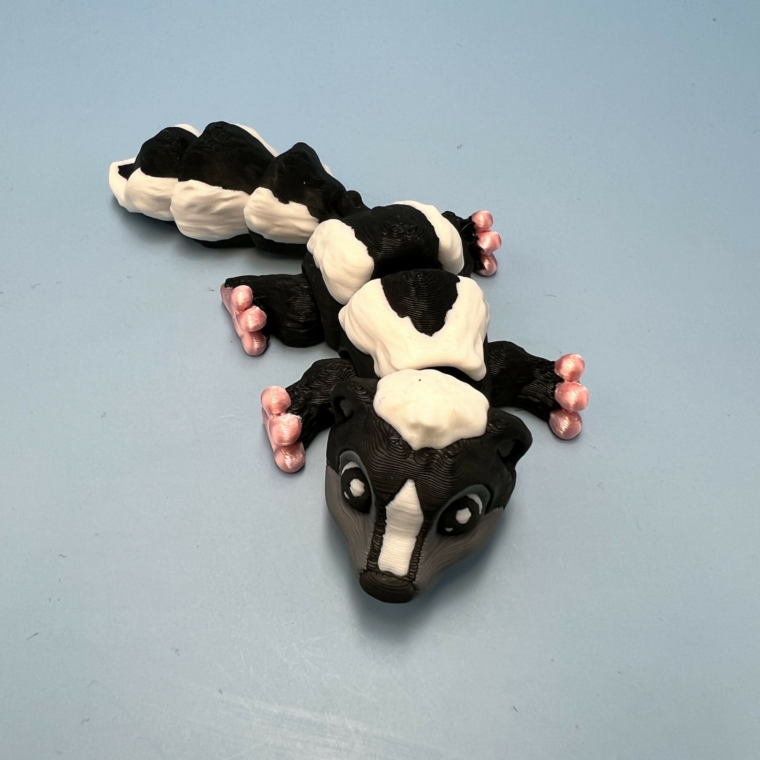 3D Printed SMALL: Articulated Sensory Fidget Animal friends Skunk 12cm