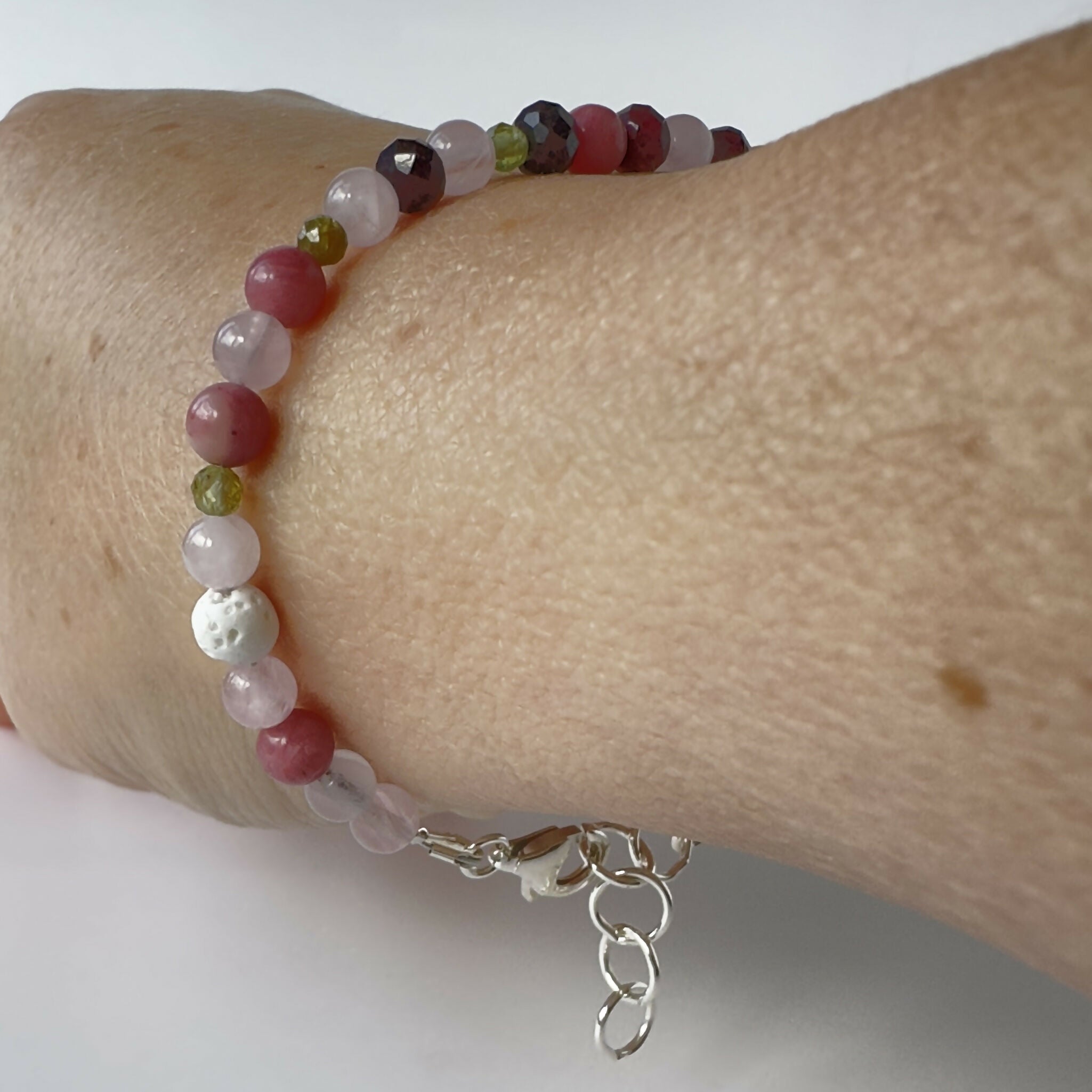 HEALING CRYSTAL & STERLING SILVER HEART CHAKRA BRACELET WITH AROMATHERAPY BEADA