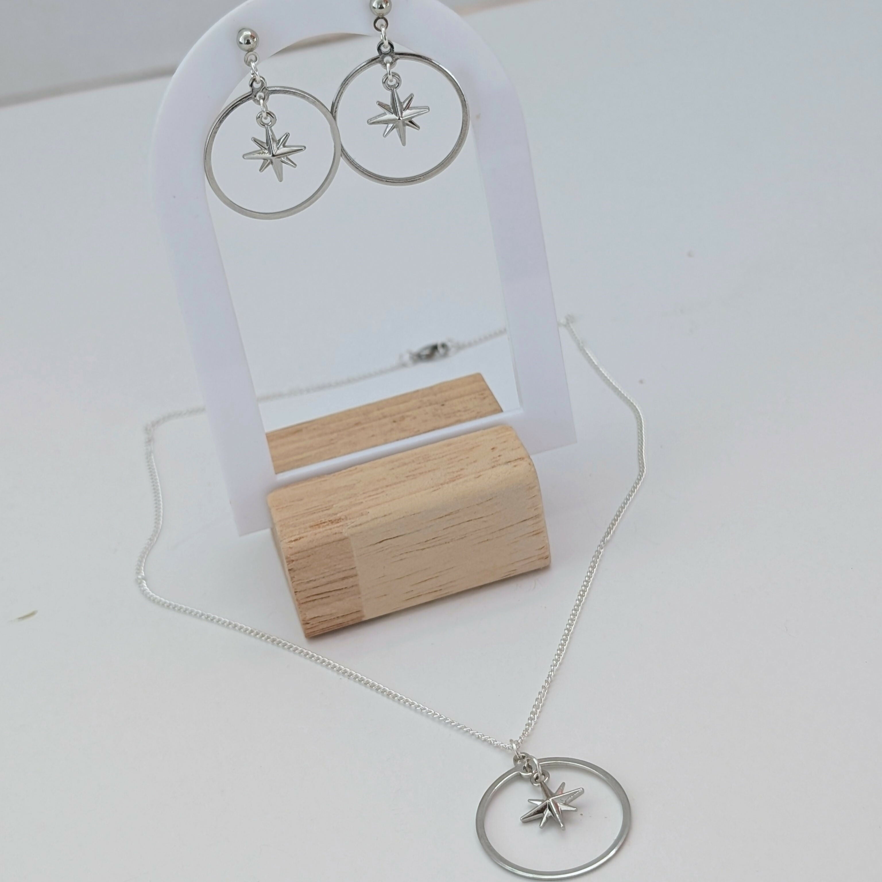 Chunky 3D Silver Star Circle Necklace on Silver Plated Delicate Chain