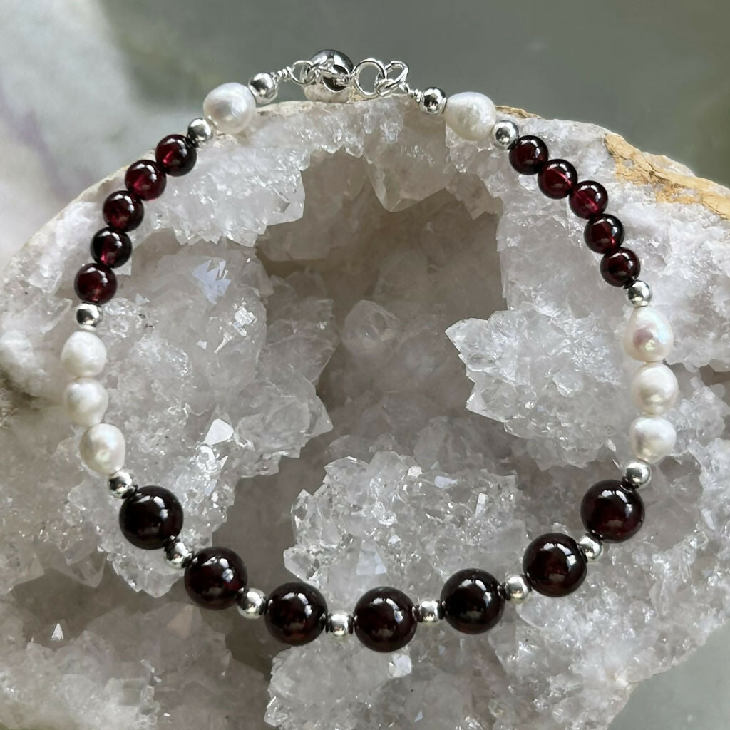 Handmade Sterling Silver Garnet And Freshwater Pearl Beaded Bracelet