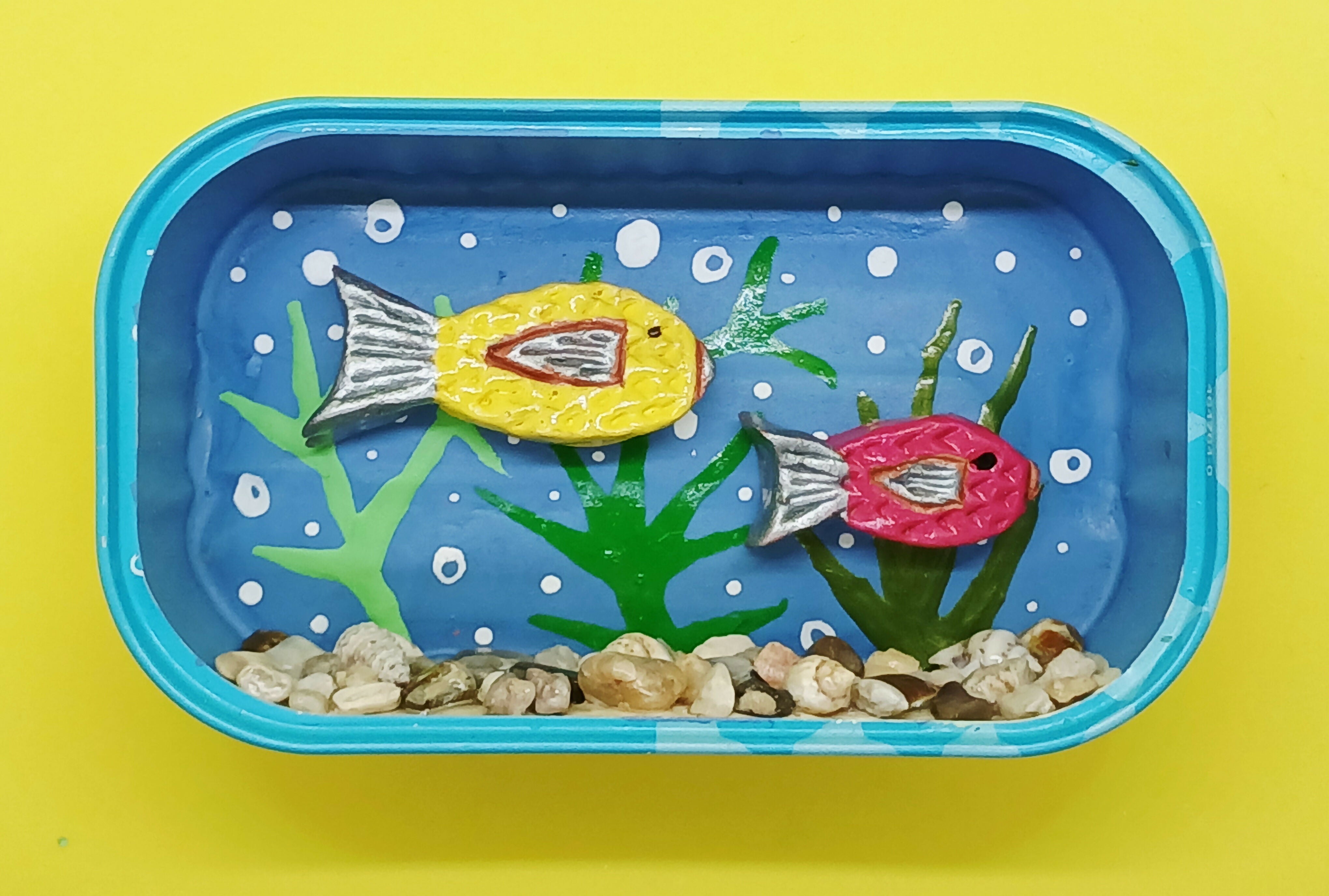 Fish Desk Pet/ Buddy Tin