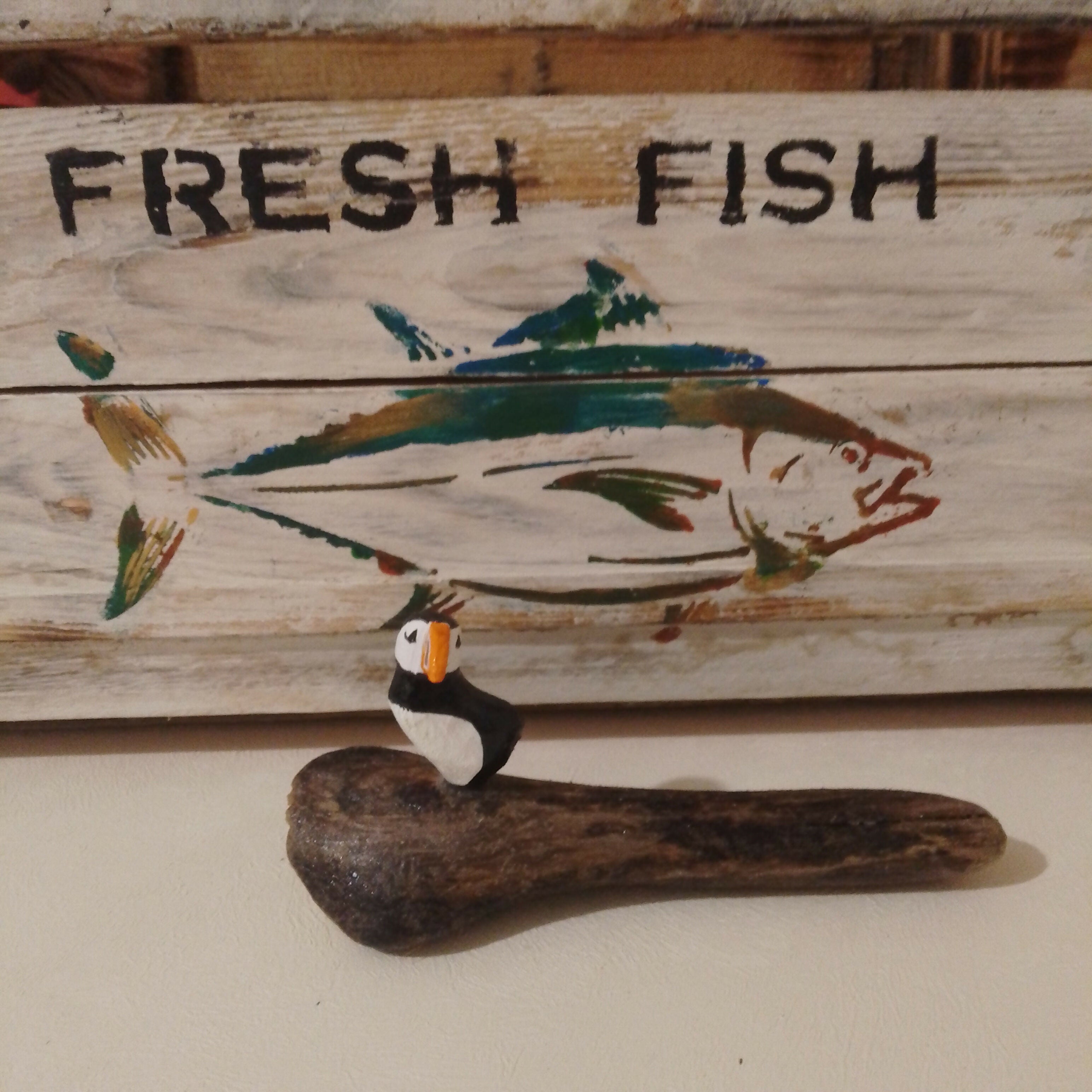 Single Puffin On Wood, No Legs