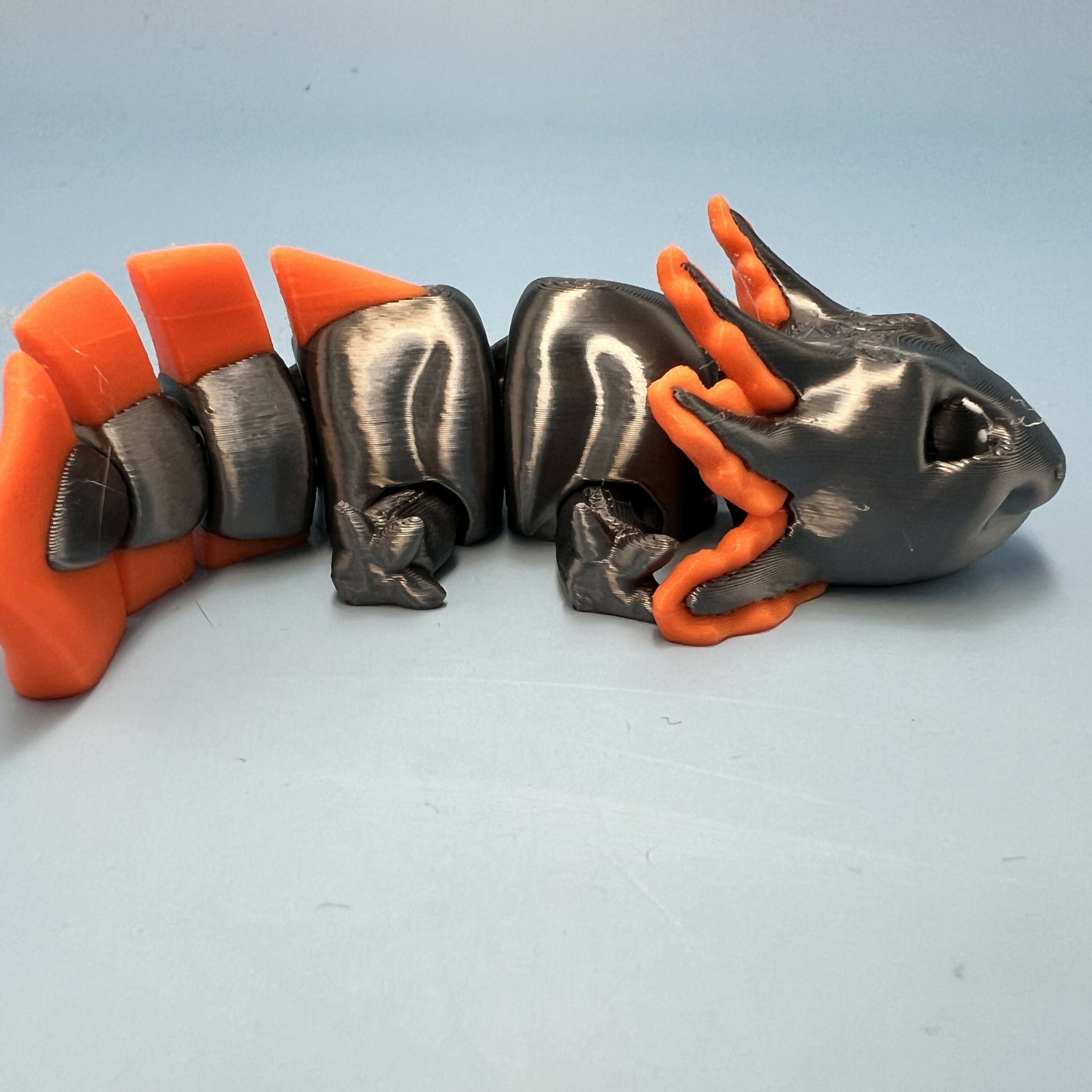 3D Printed SMALL: Articulated Sensory Fidget Animals friends Axolotl (Metalic Black/Orange) 11cm