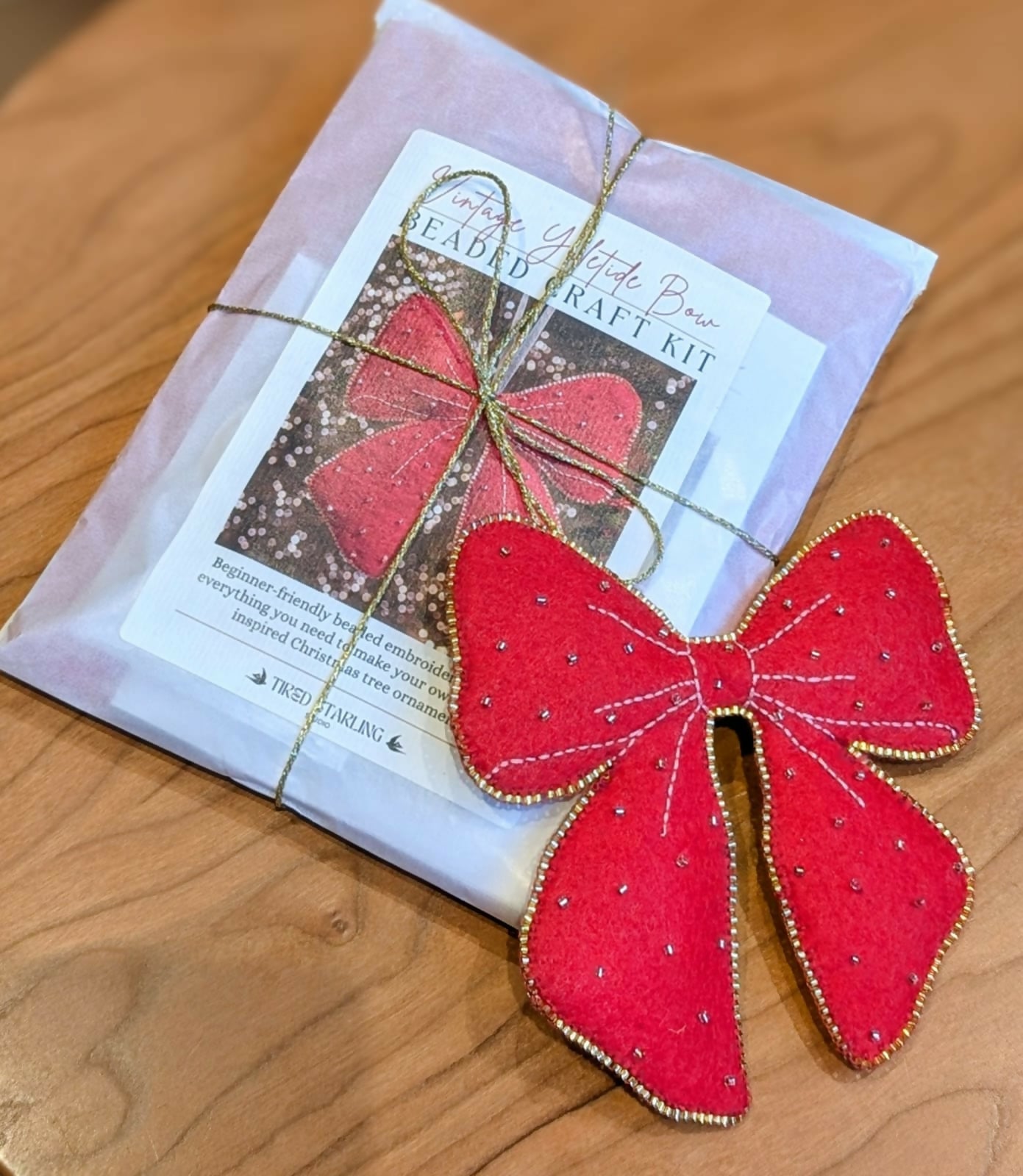 Vintage Yuletide Bow Christmas Tree Decoration Craft Kit