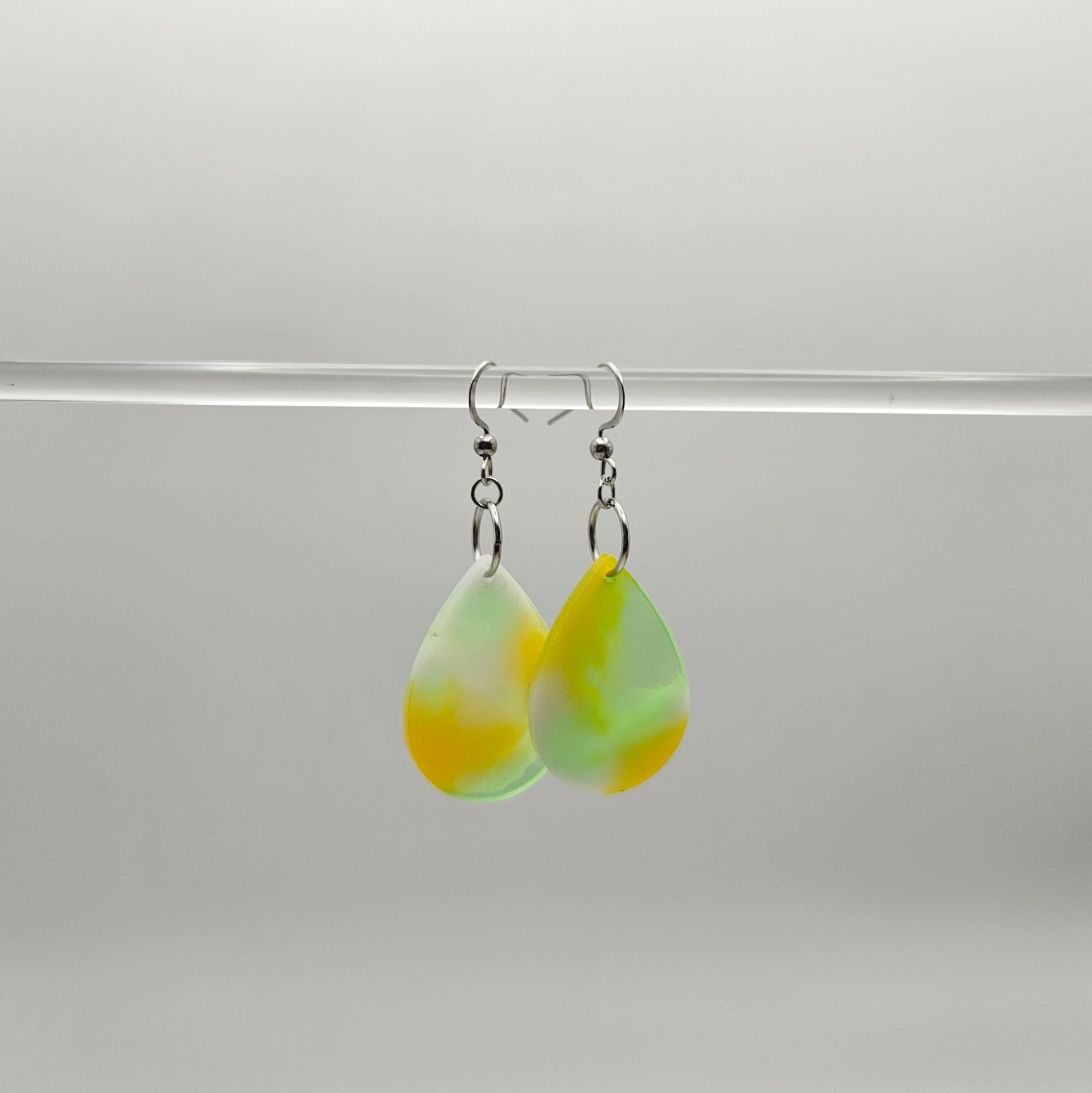 STYLISH TEAR DROP RESIN EARRINGS