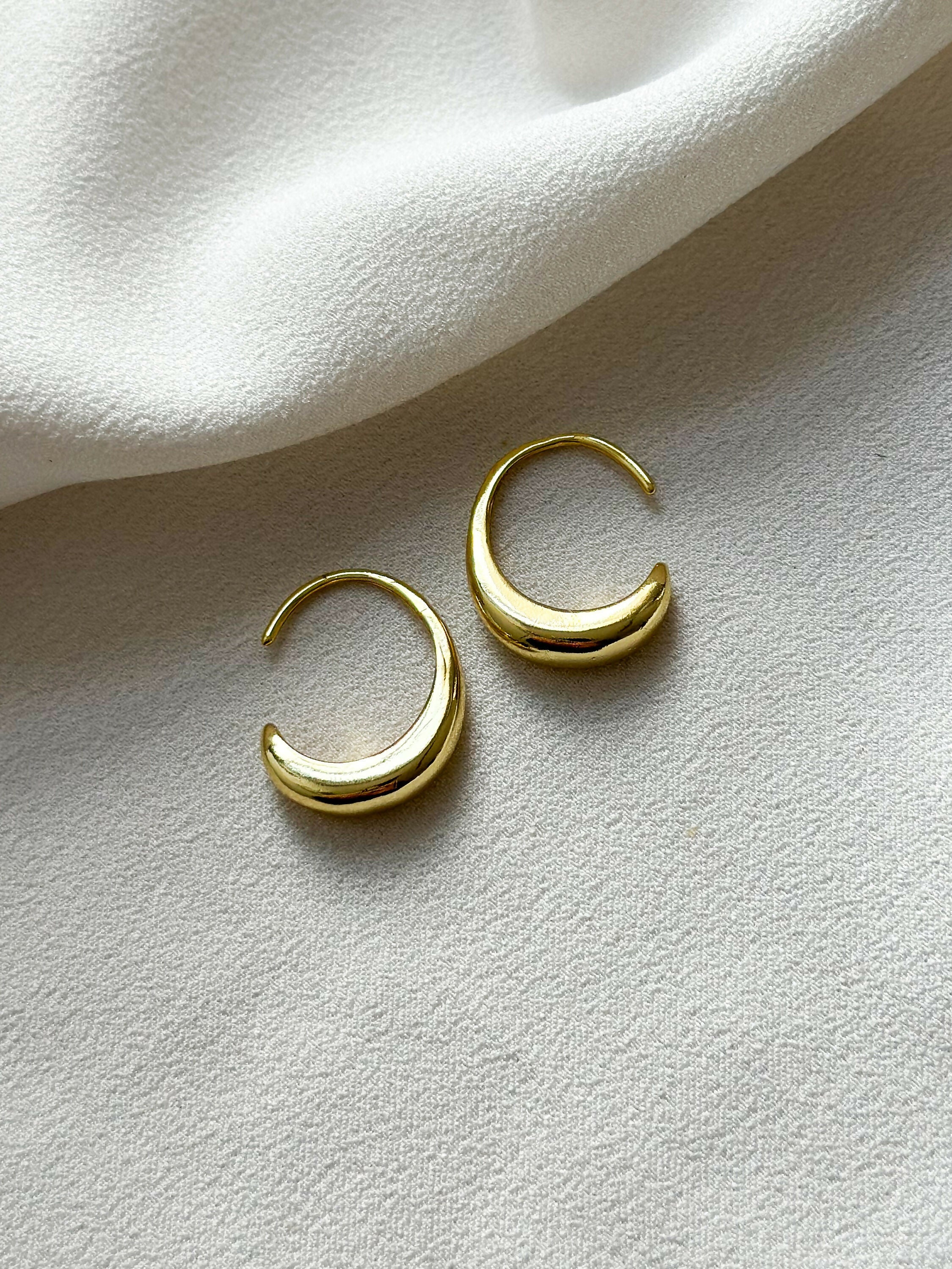 Rosea scoop hoop earrings