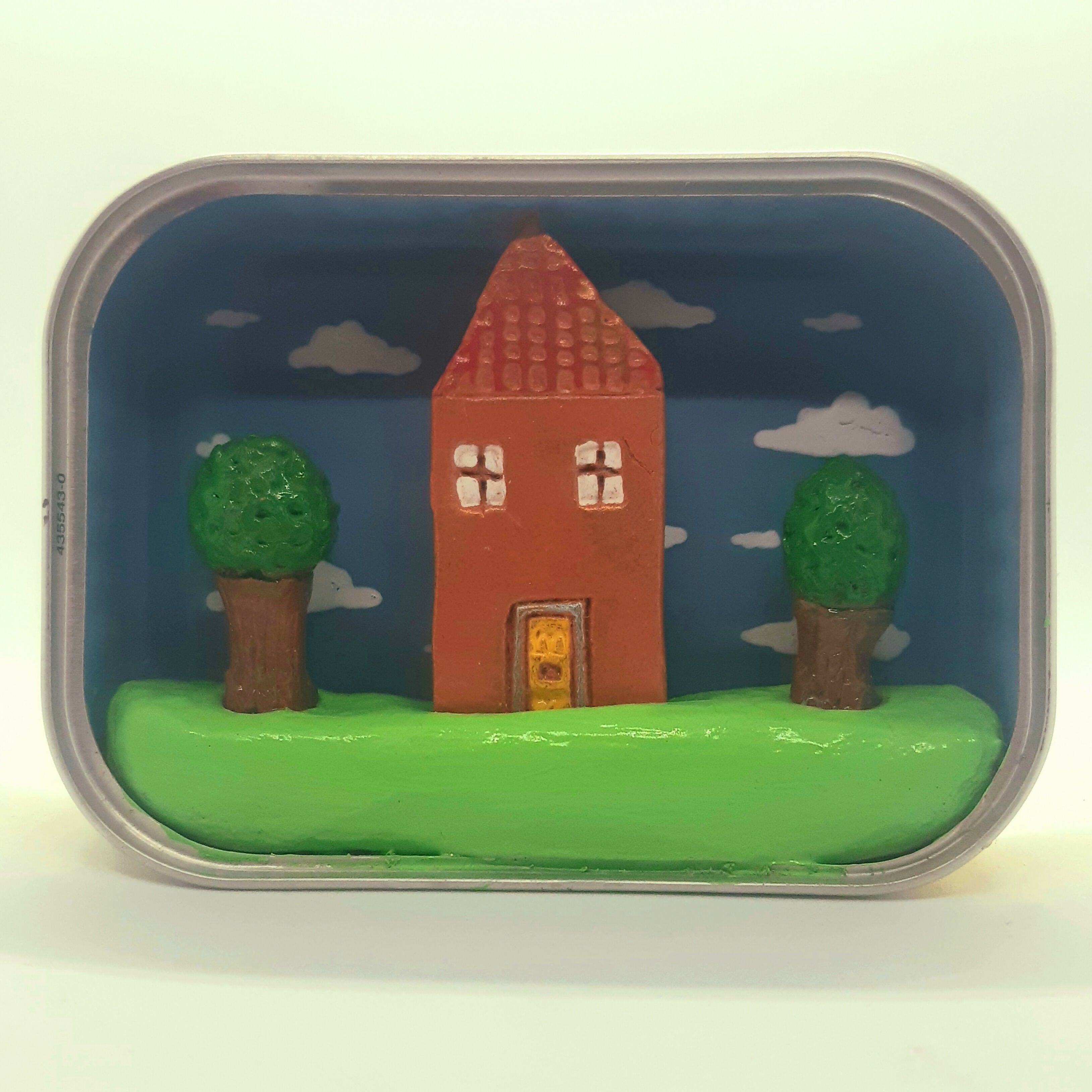 Clay House and Trees Diorama Tin