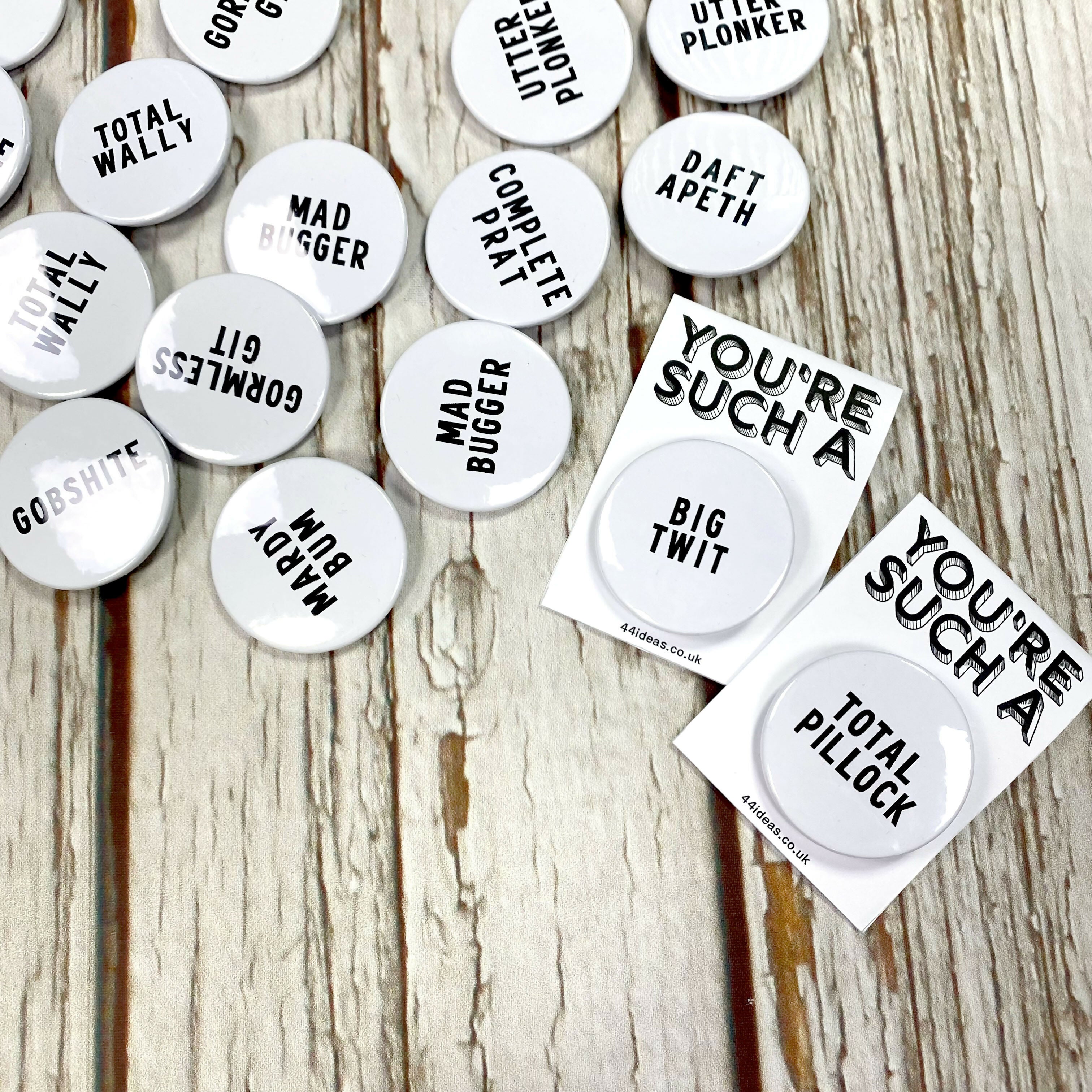 Monotone Insult Badges