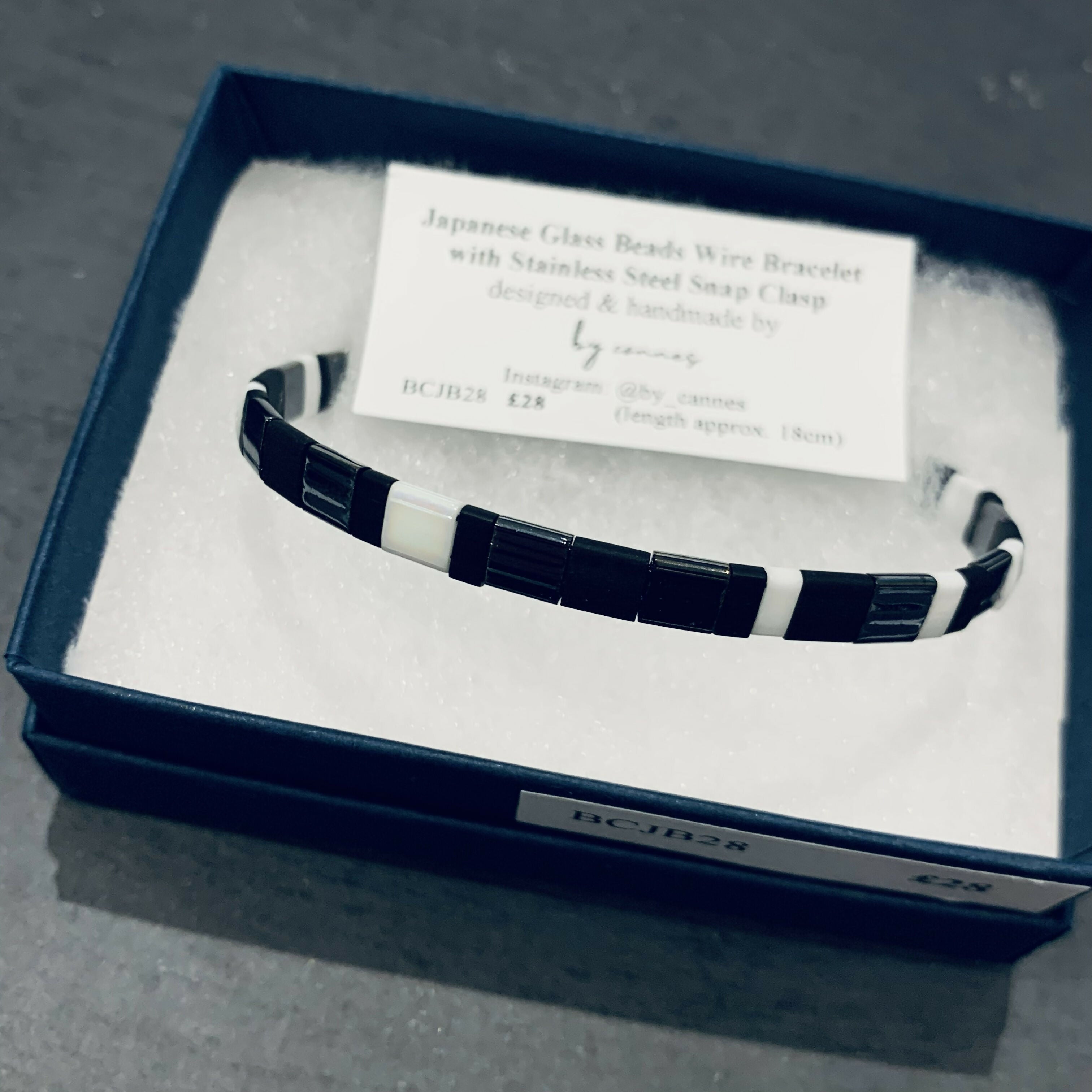 Japanese Tila Glass Bead Bracelet - Black & White
