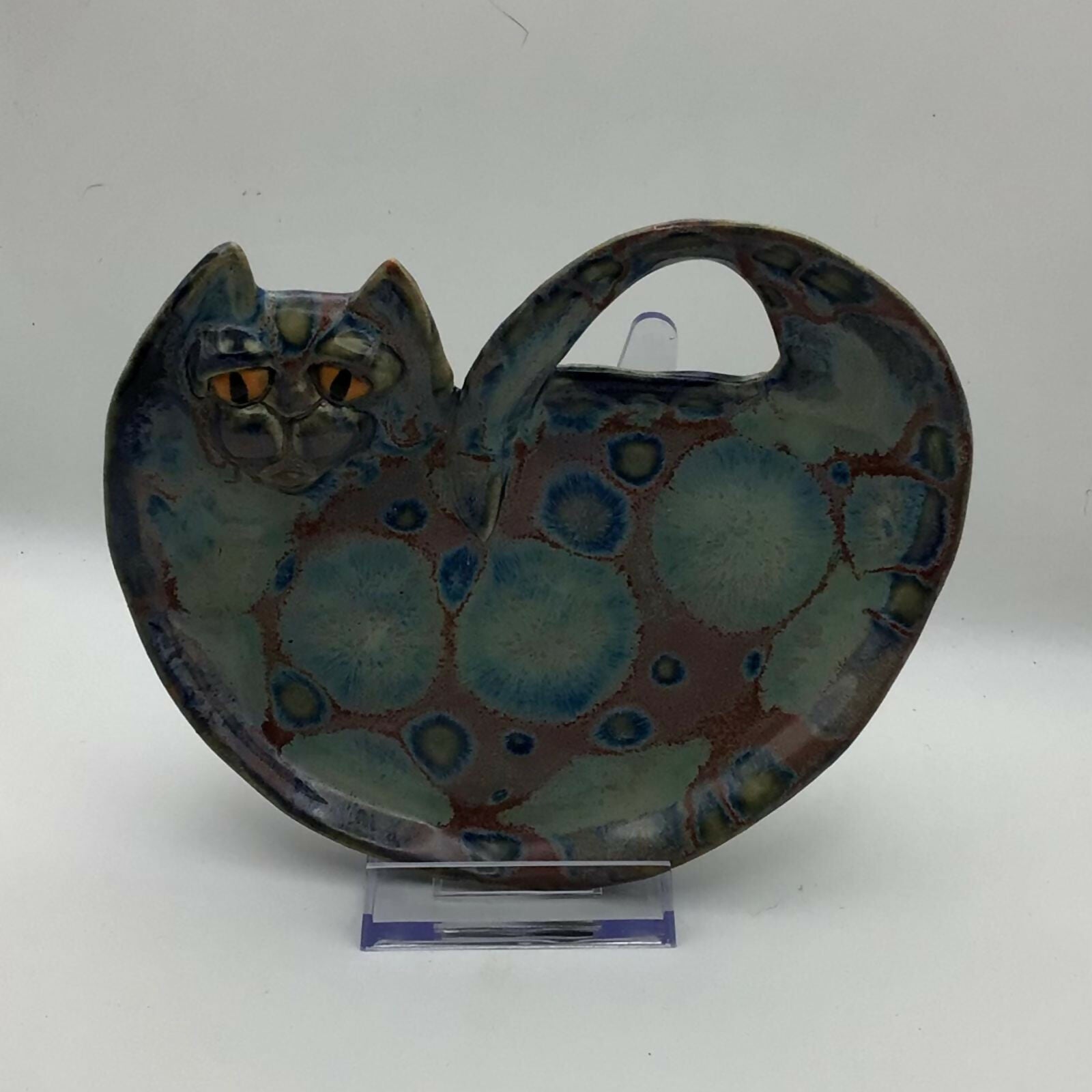 Moonpool cat dish