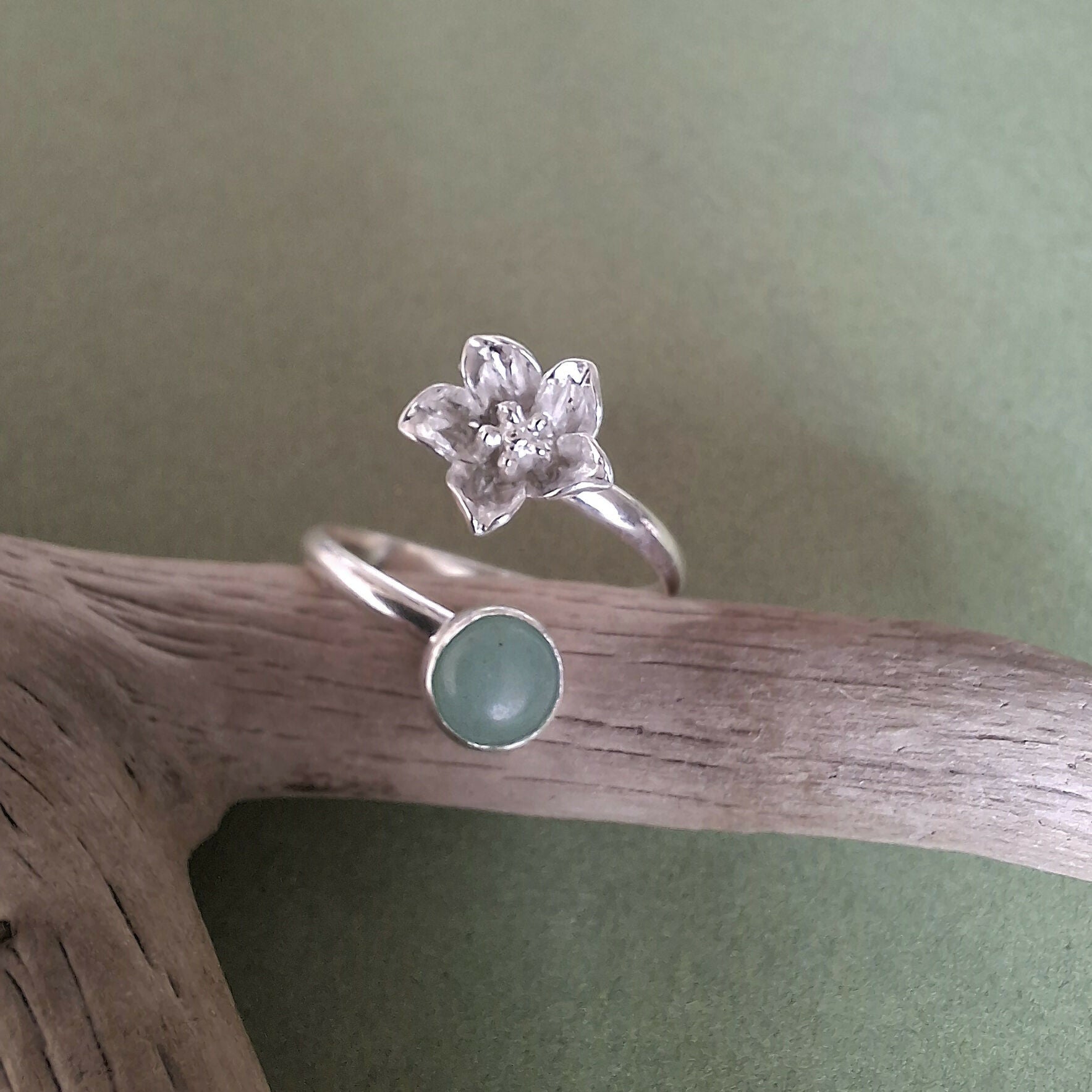 Handmade Adjustable Flower Ring With Aventurine Size M