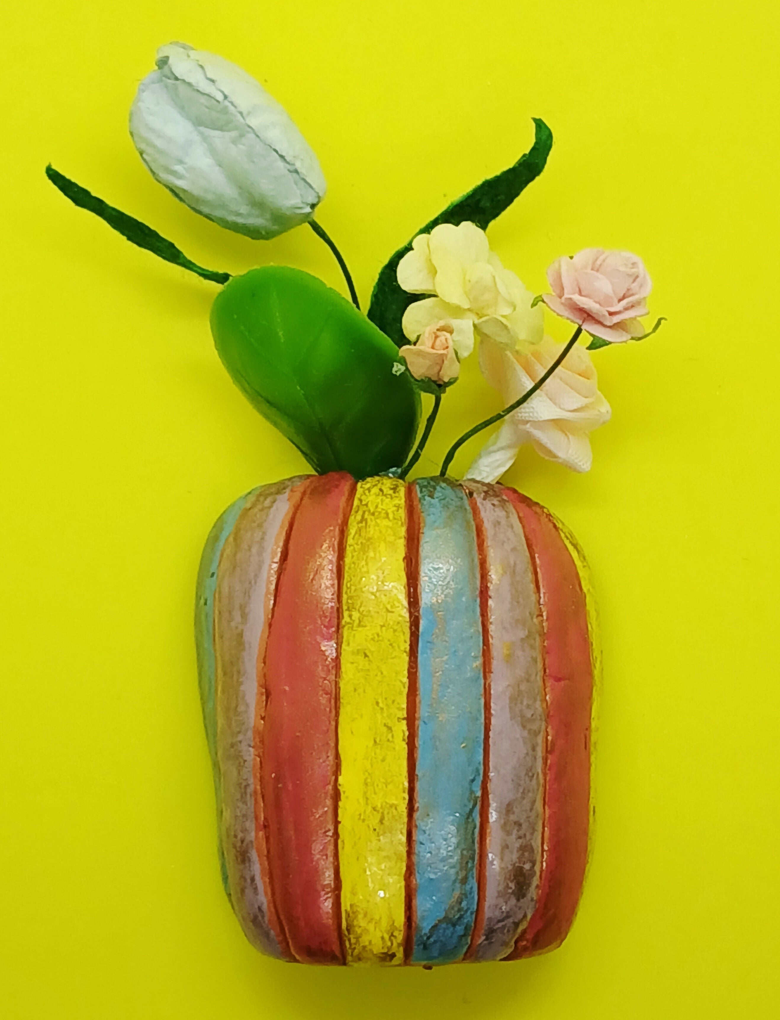 Flower and Vase Magnet