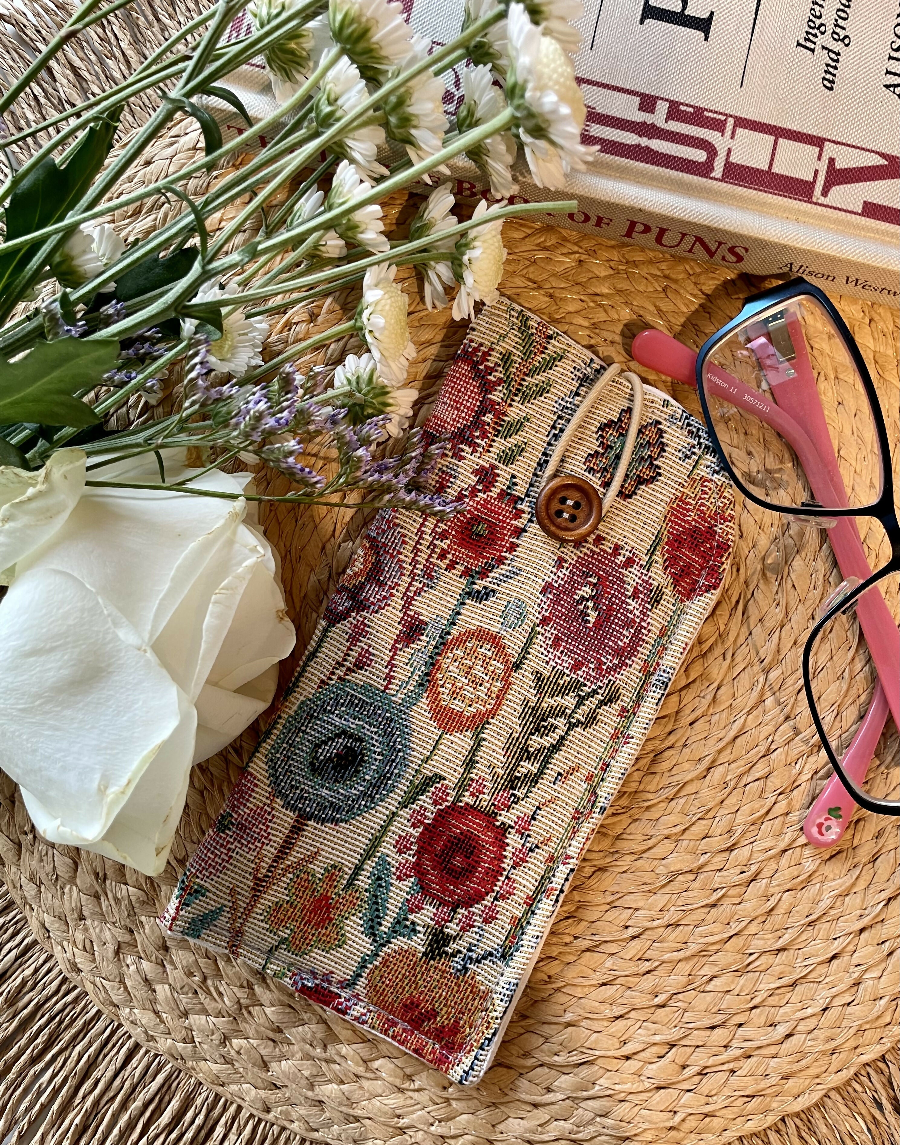 Kew Gardens Tapestry Print Glasses Case