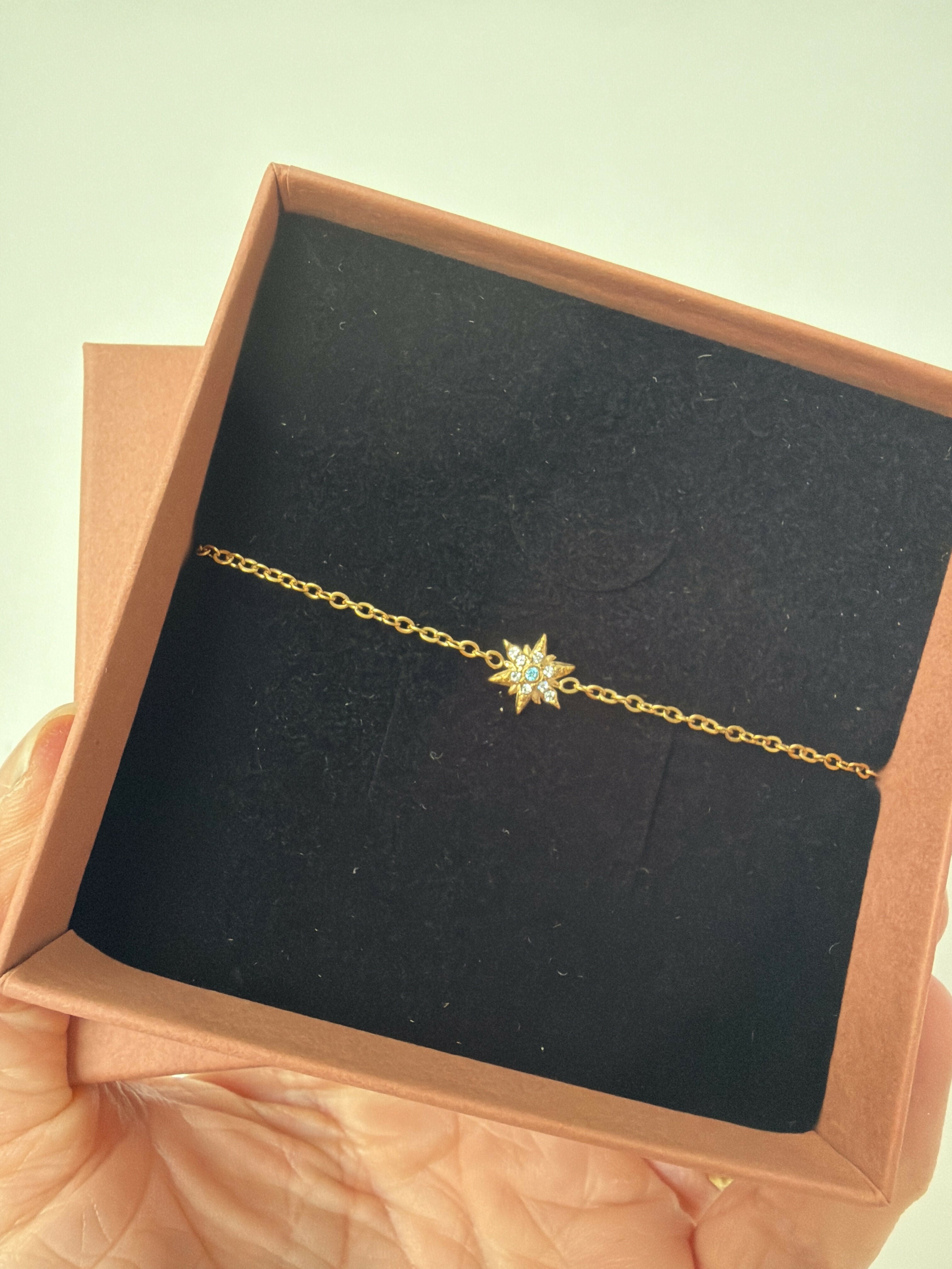 Small Star Bracelet Gold Tone