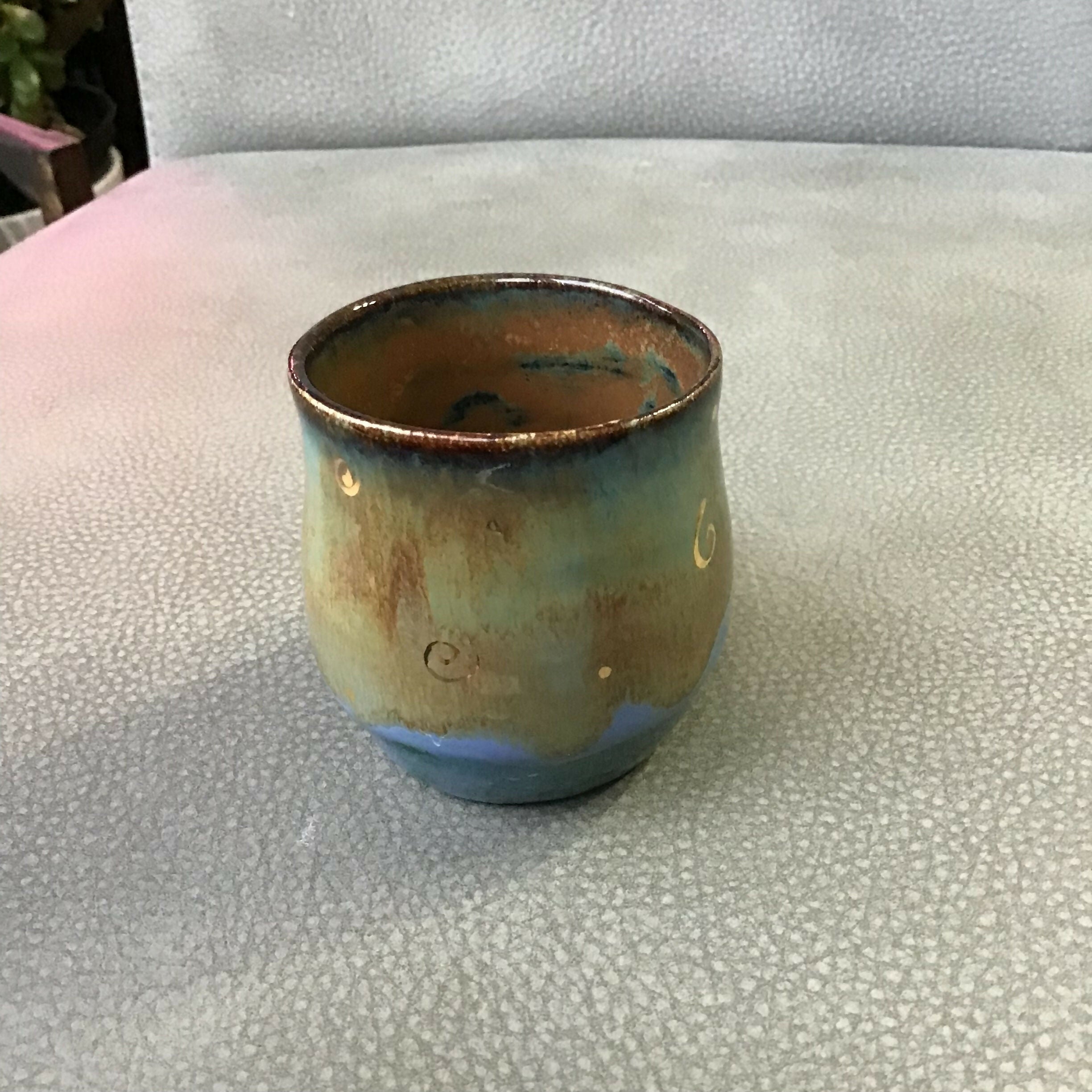Small Gold Swirl Pot
