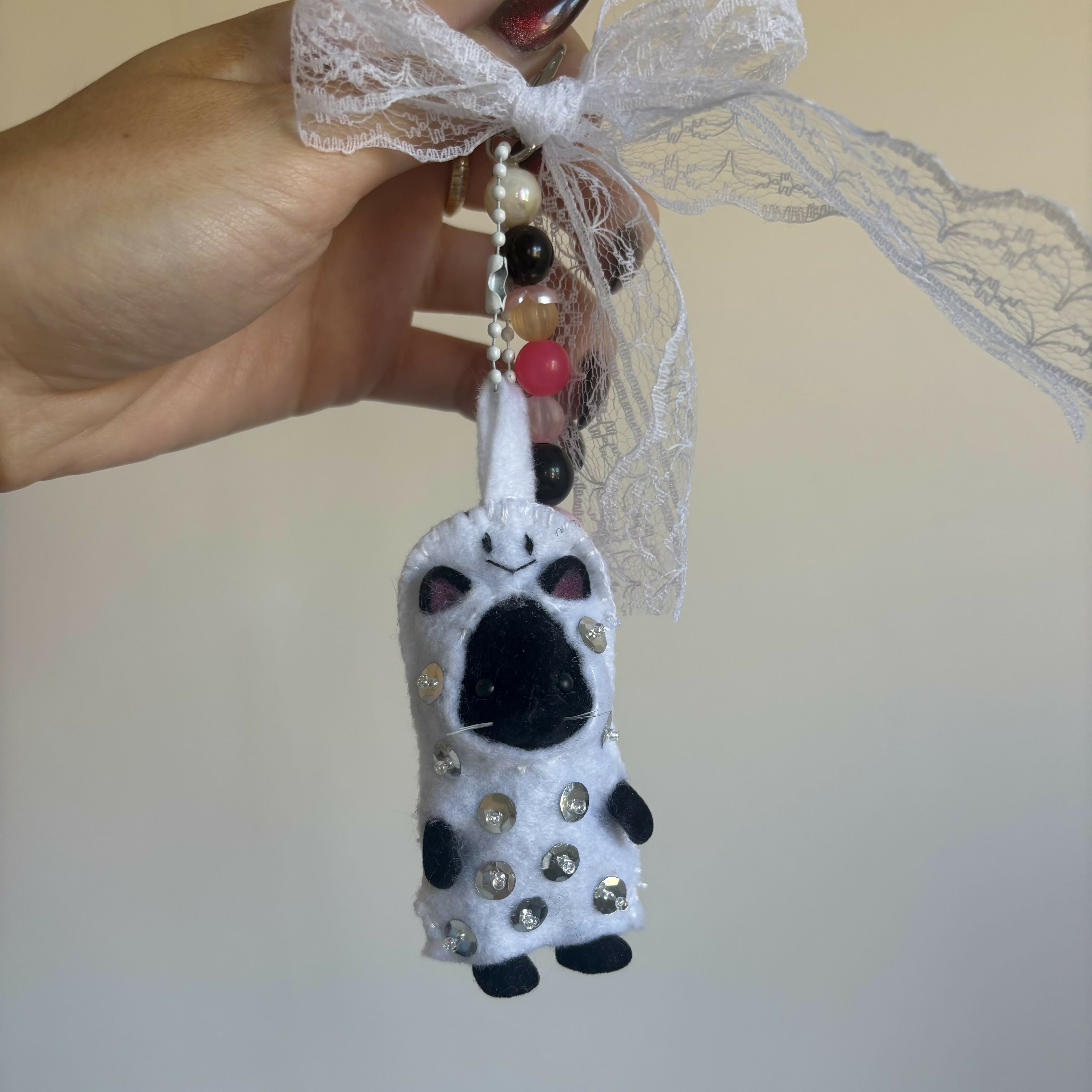 Ghost Cat Felt Keyring