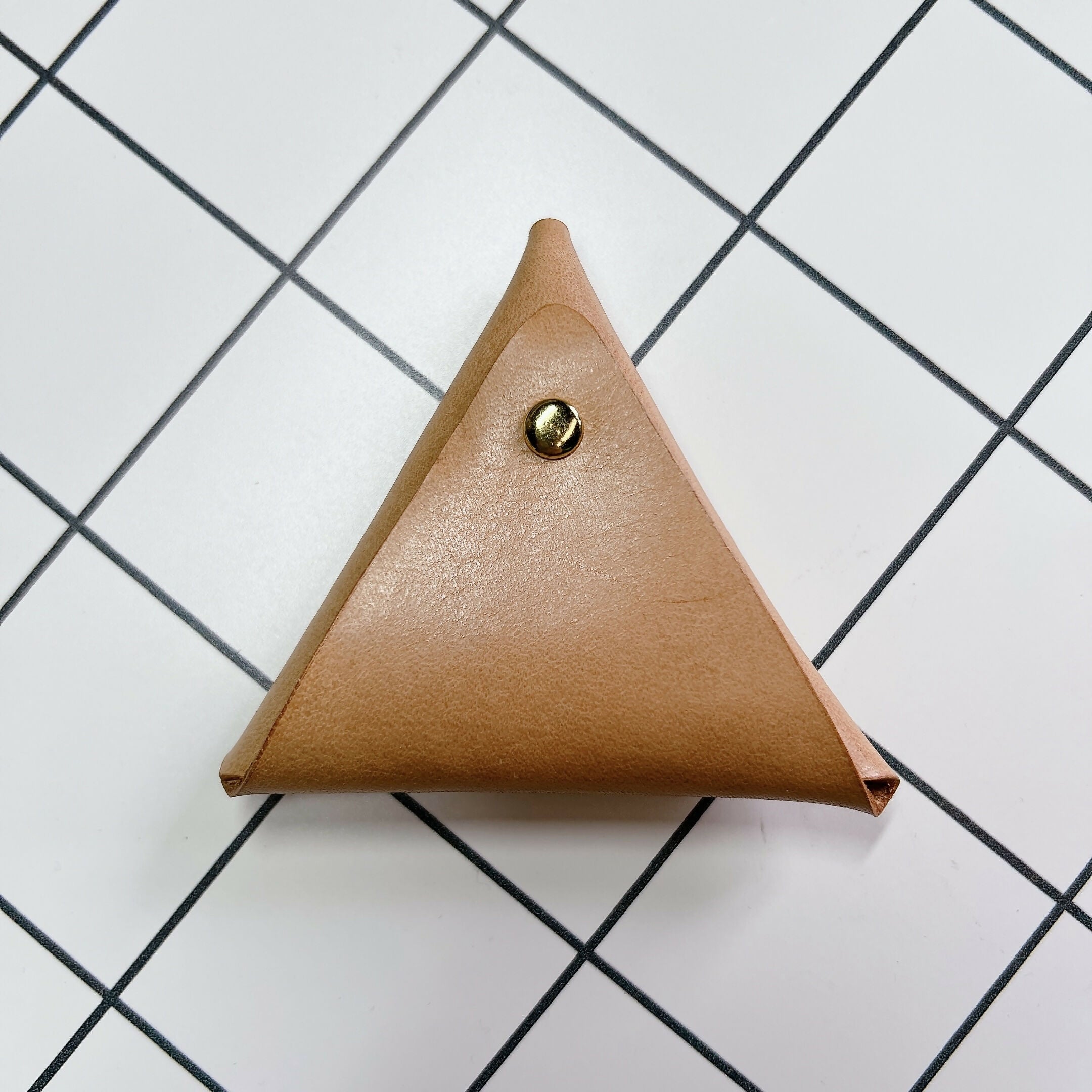 Fold Edge Triangle Leather Coin Case