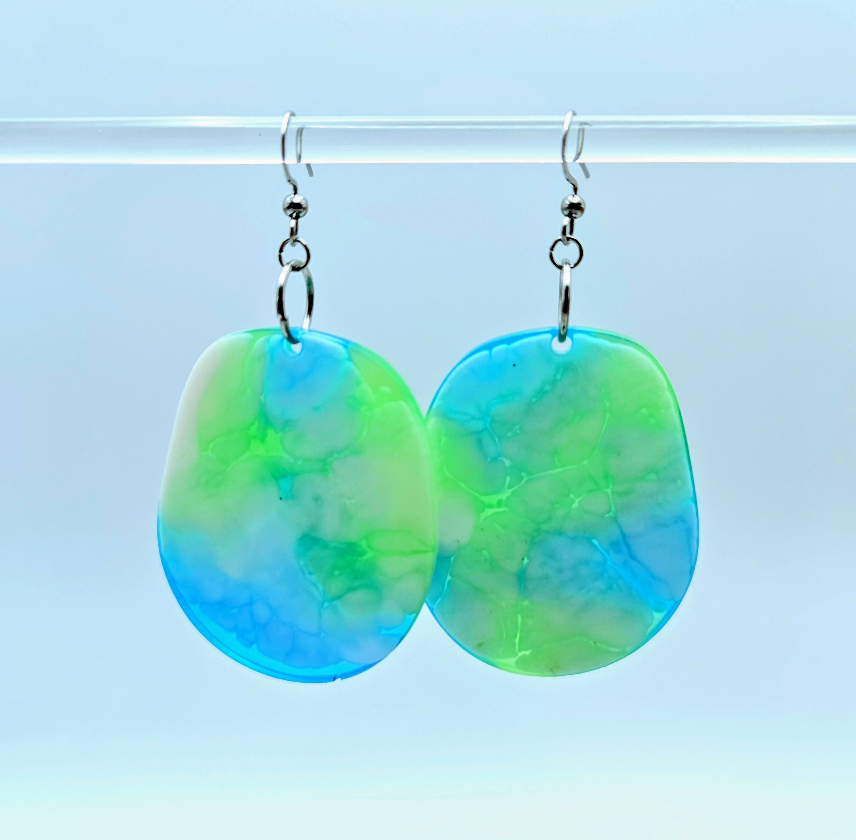 FUN, CONTEMPORARAY RESIN PEBBLE EARRINGS