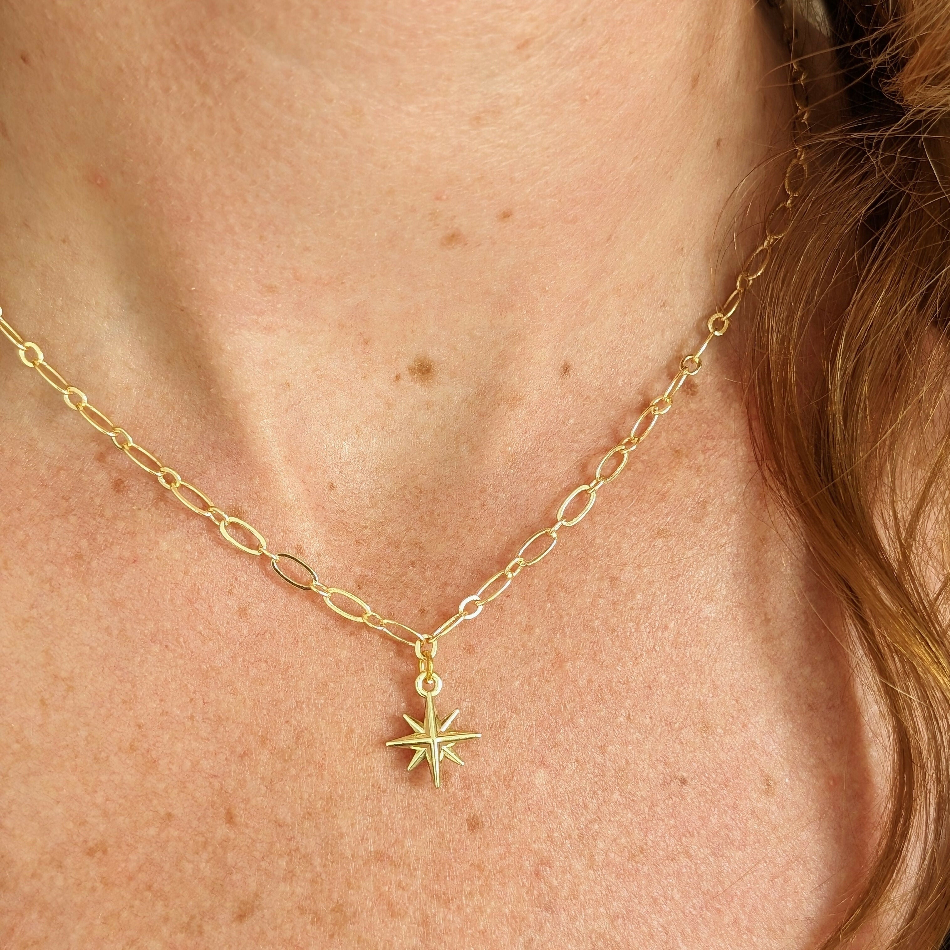 Gold 3D Star Necklace on Gold Plated Oval Chain