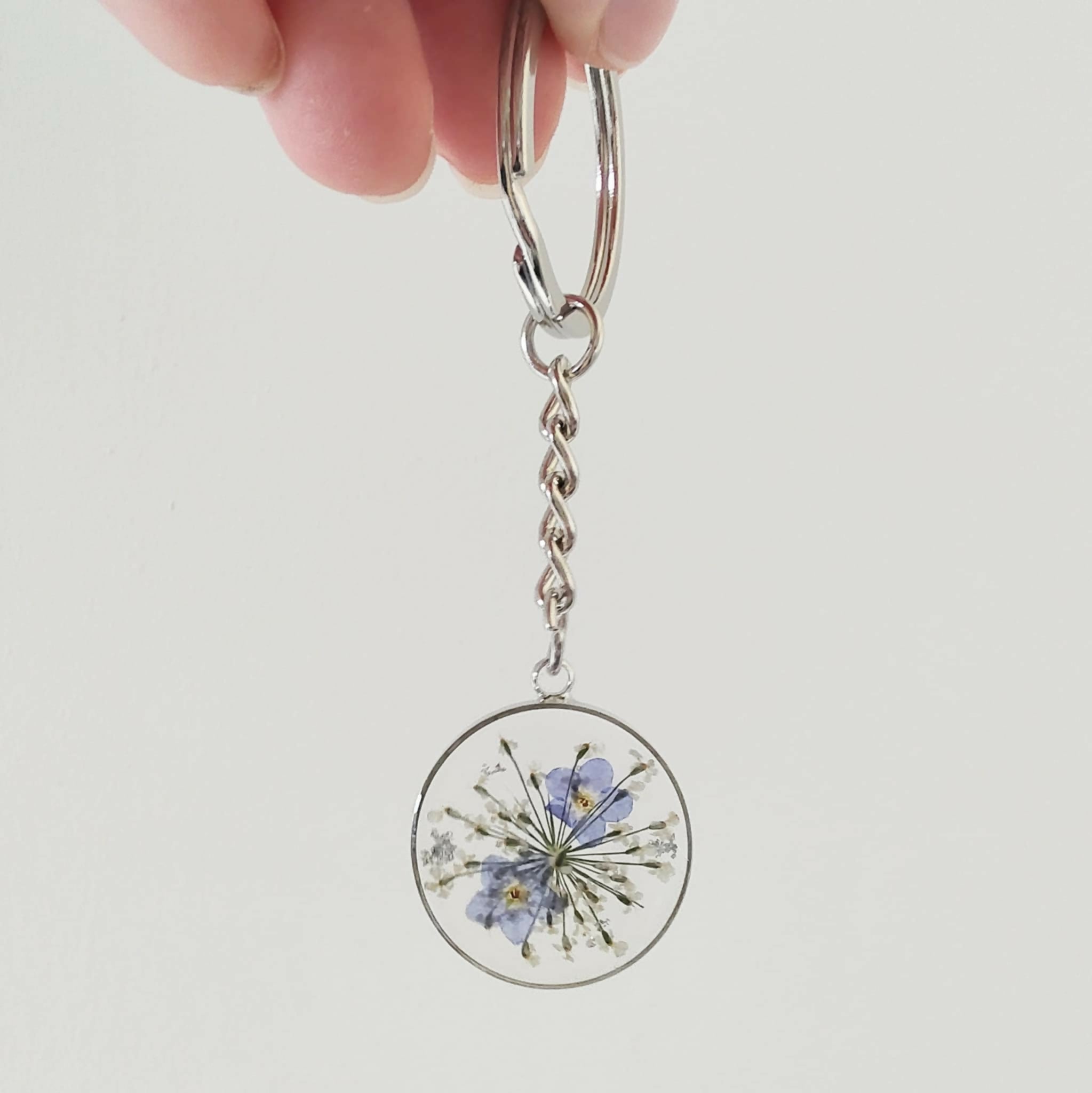 Forget Me Not Keyring Circle Silver Plated