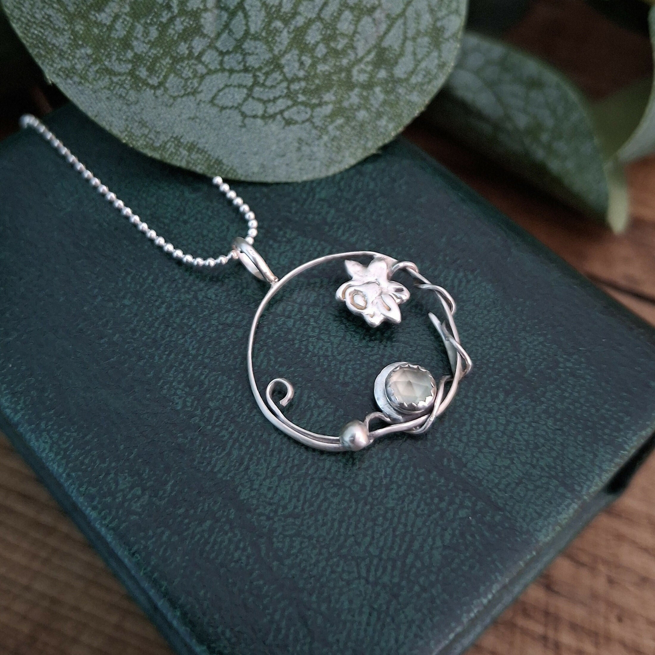Handmade Round Daffodil Silver Necklace