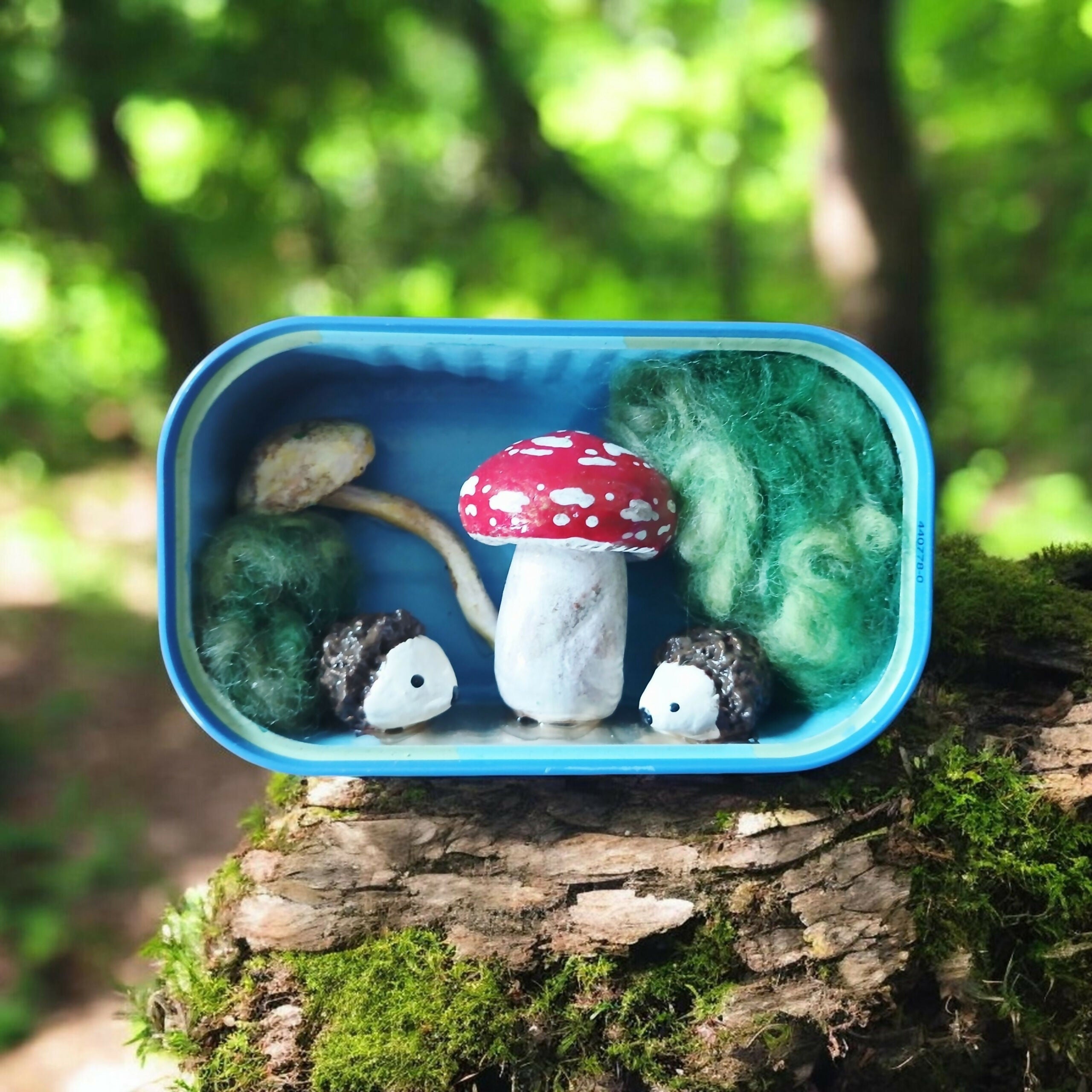 Toadstool and Hedgehog Tin