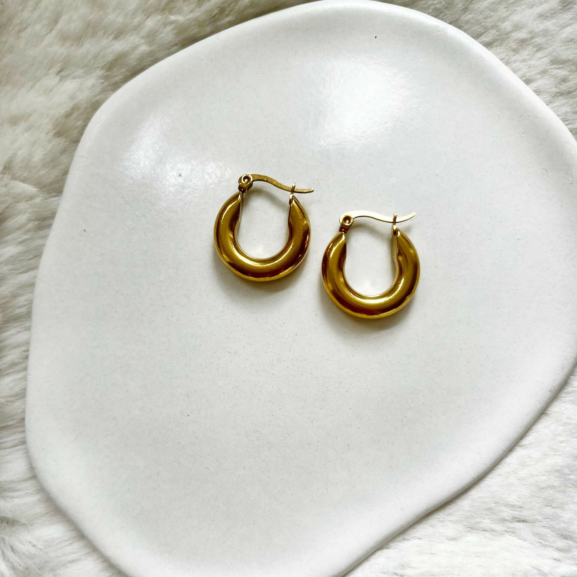 gold hoops main