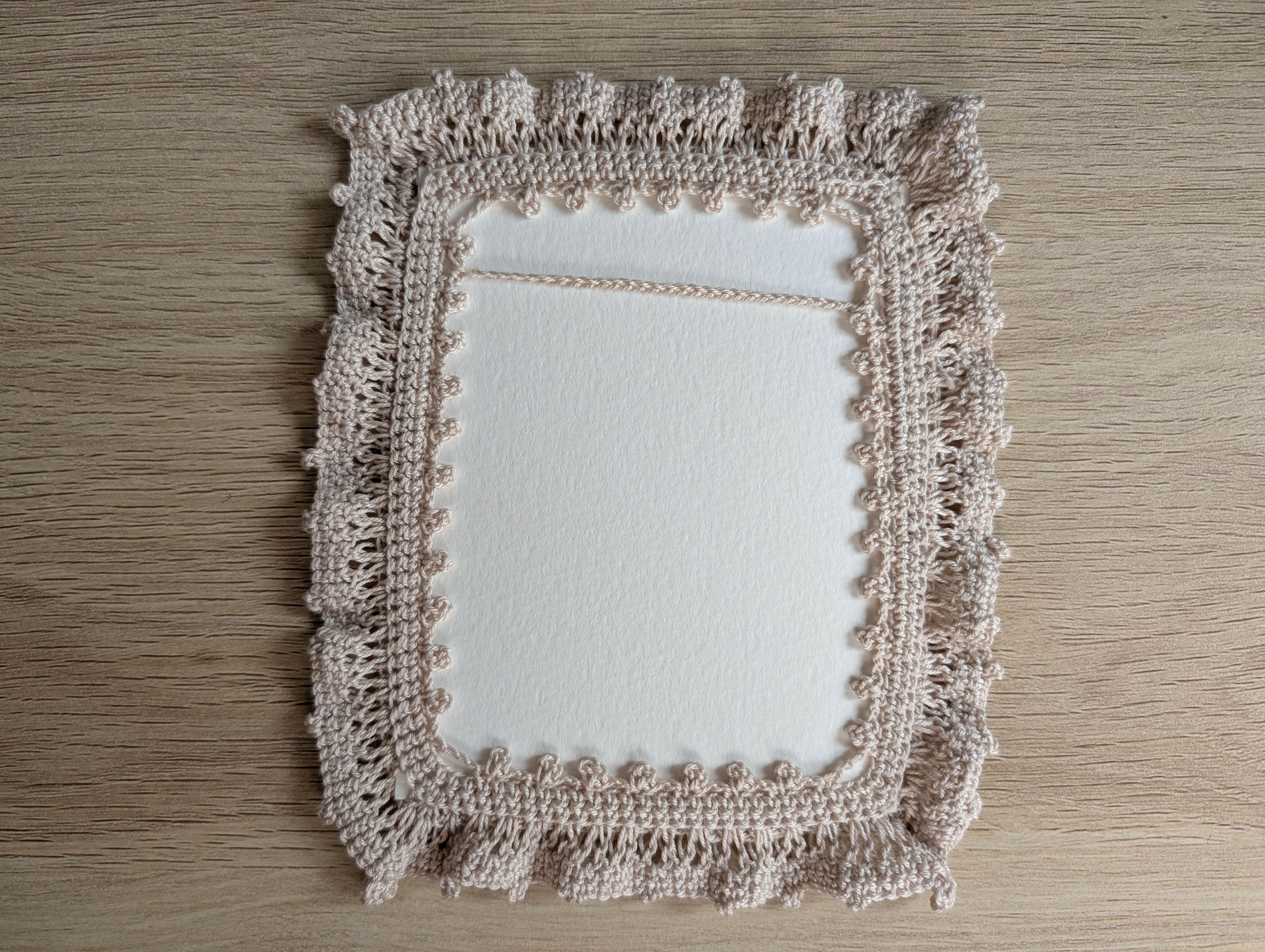 Vintage-style Lace Photo Frame (LIMITED EDITION)