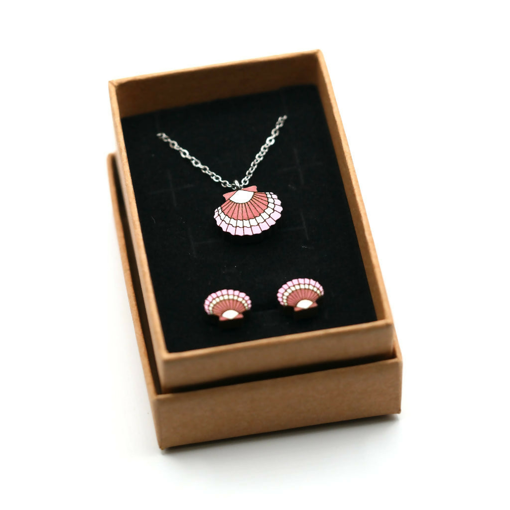 Scallop Shell Necklace and Stud Earrings Set
