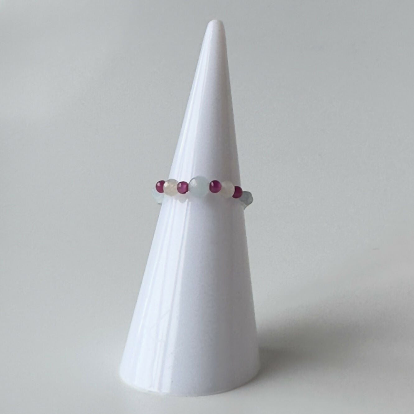 HEALING CRYSTAL STRETCH RING TO HELP WITH COURAGE