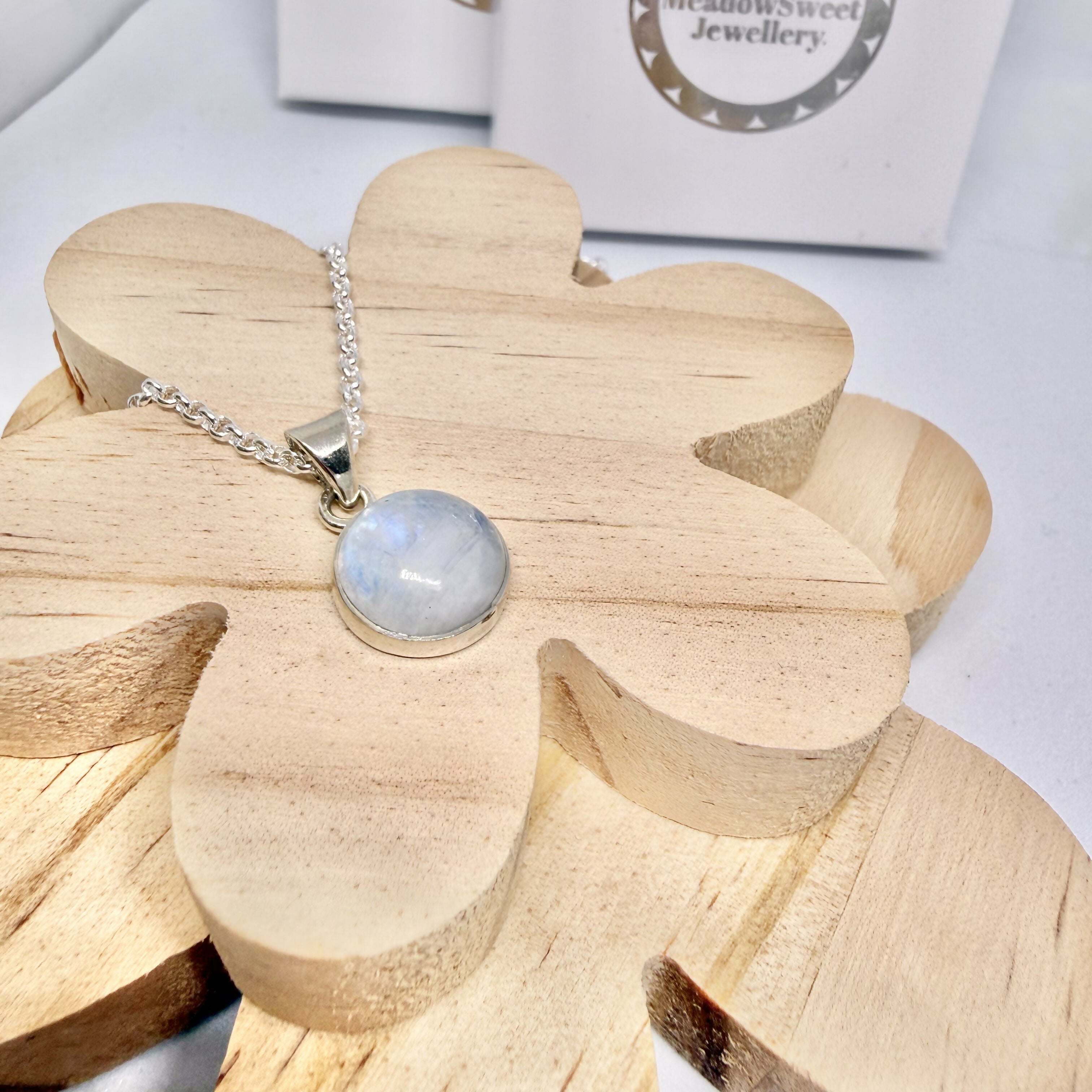 BLUE MOONSTONE ROUND NECKLACE