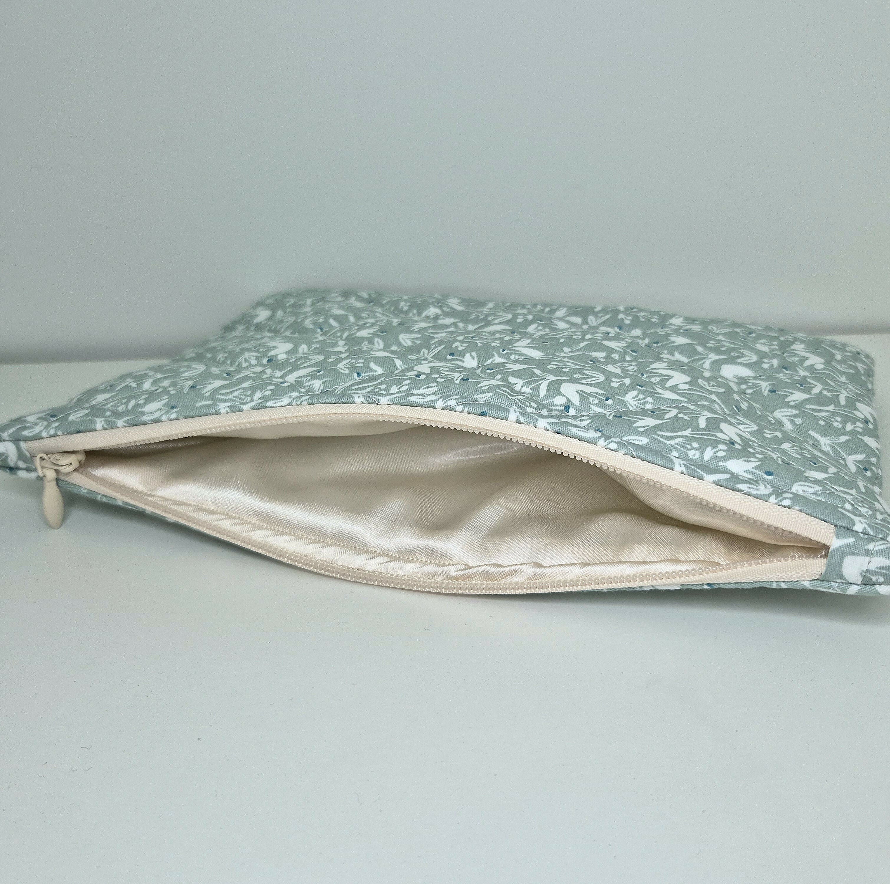 Quilted Christmas Purse Pouch