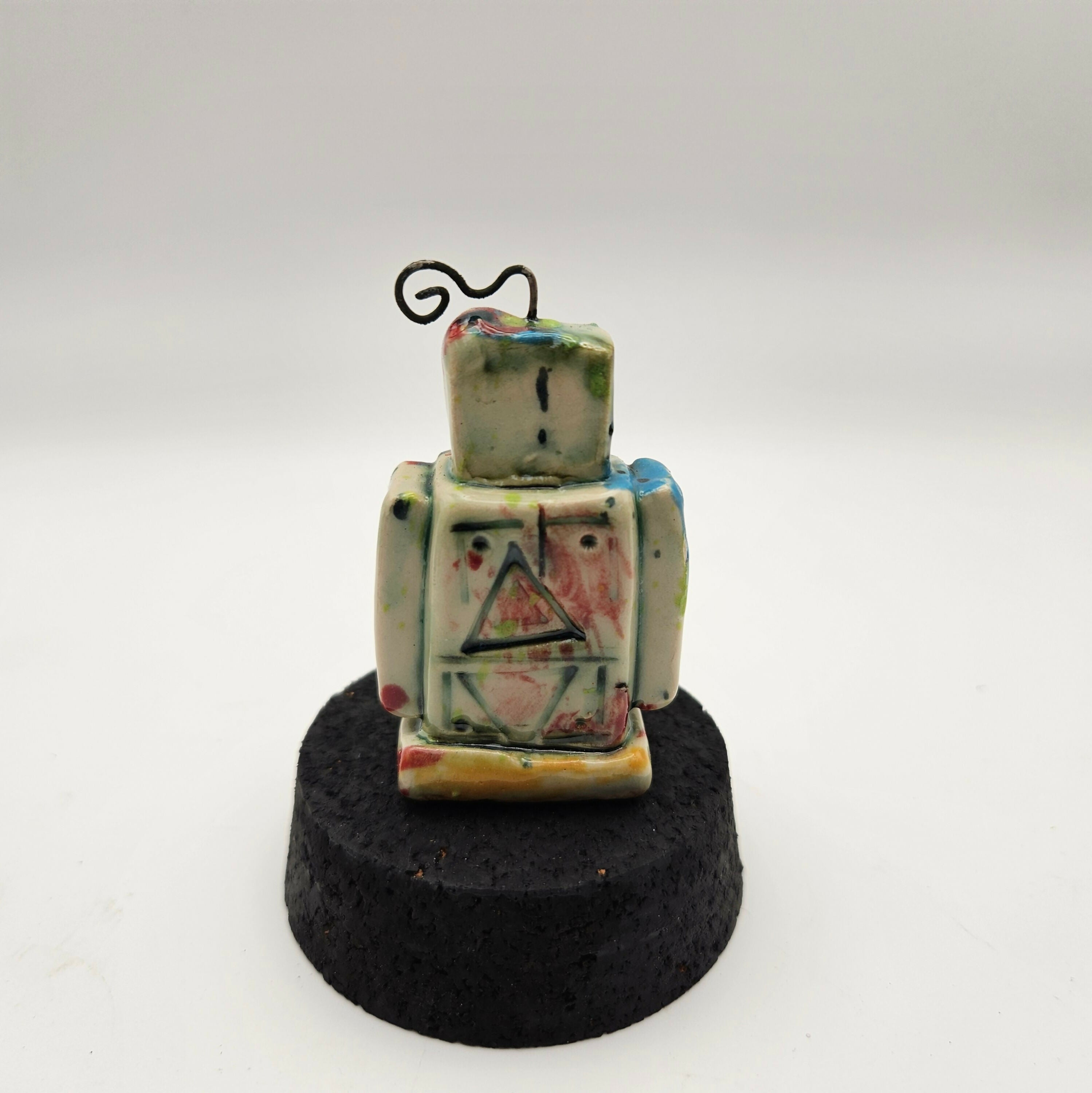 QUIKRY CERAMIC 'MINIBOTS' IN A GLASS CLOCHE
