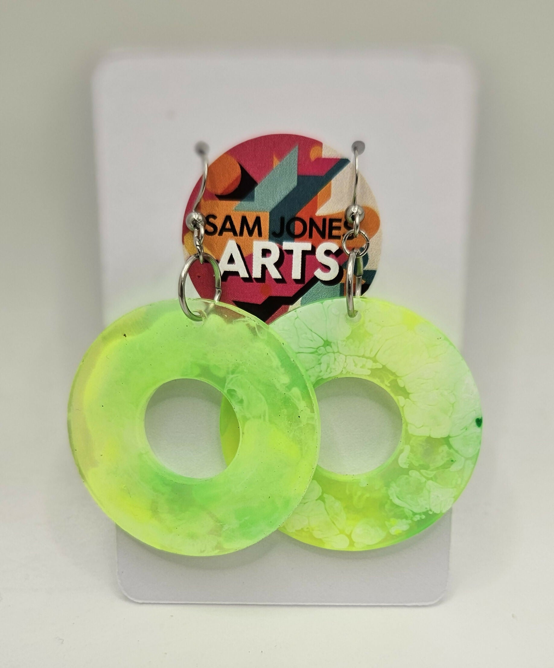 FUN HOOP RESIN EARRINGS