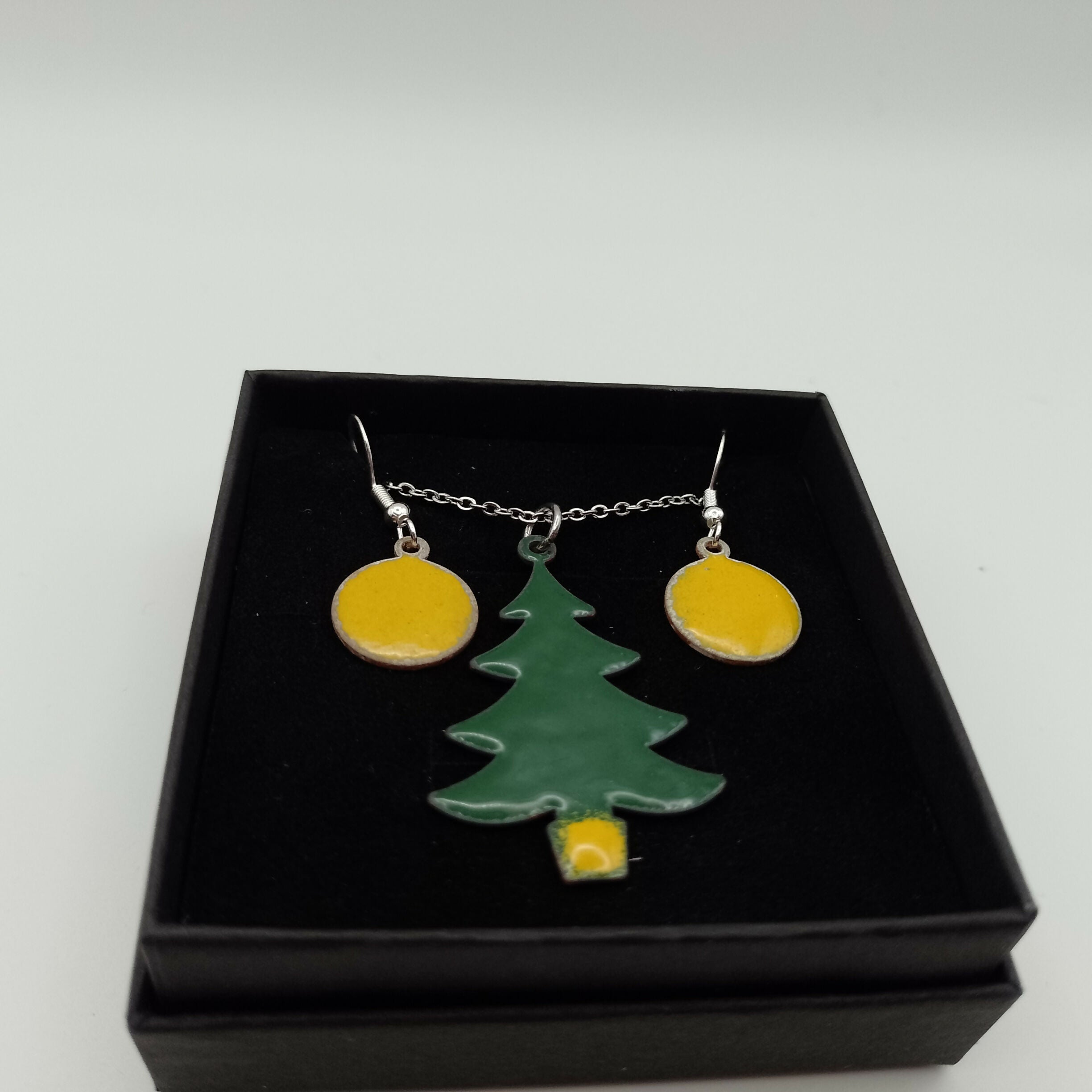 Christmas Tree and Yellow Earring Enamel Set