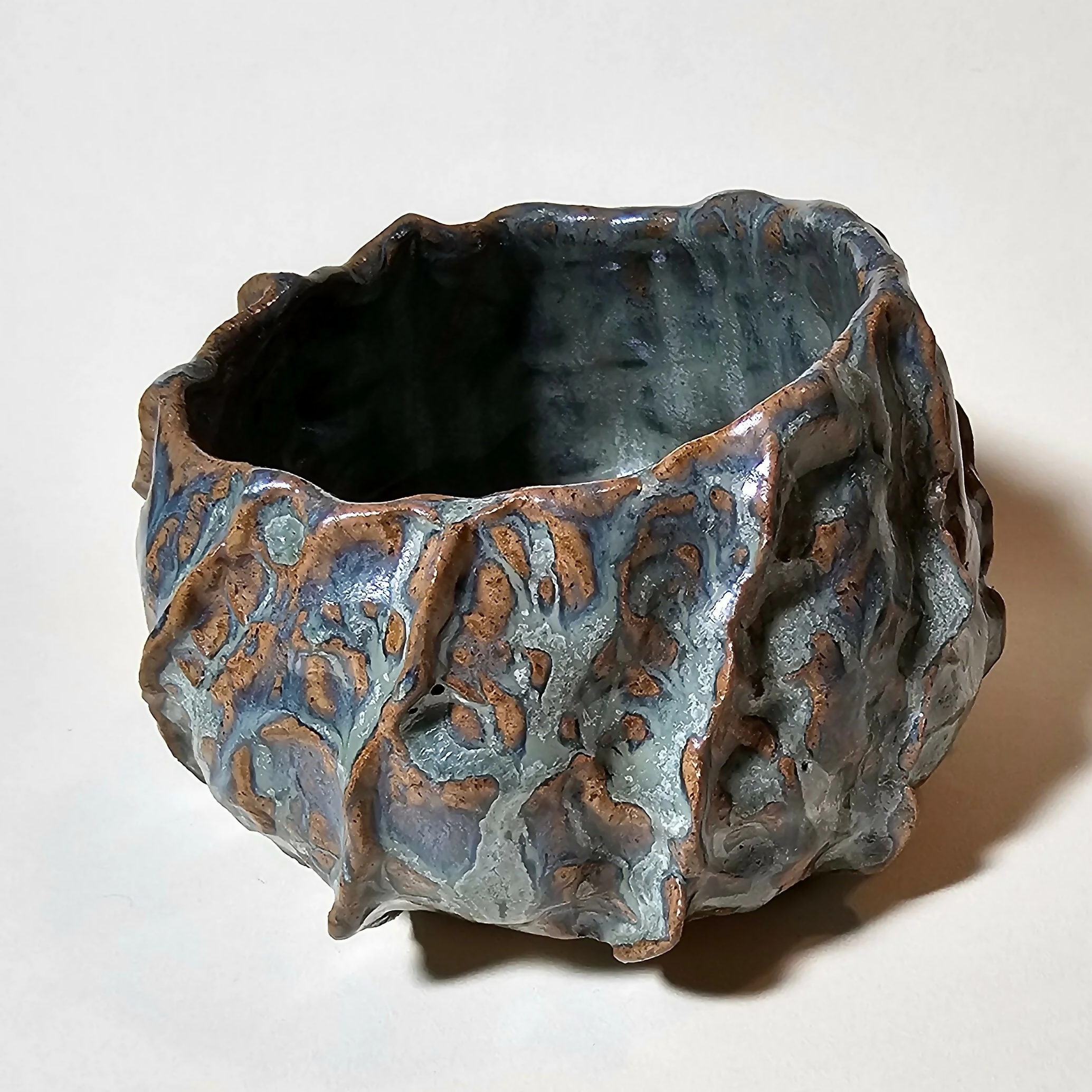 Large ribbed pot