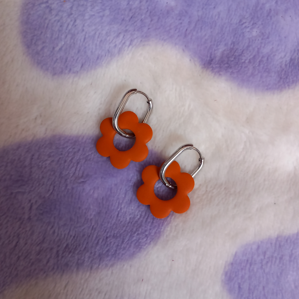 Stainless Steel Hoops With Handmade Daisy Charm