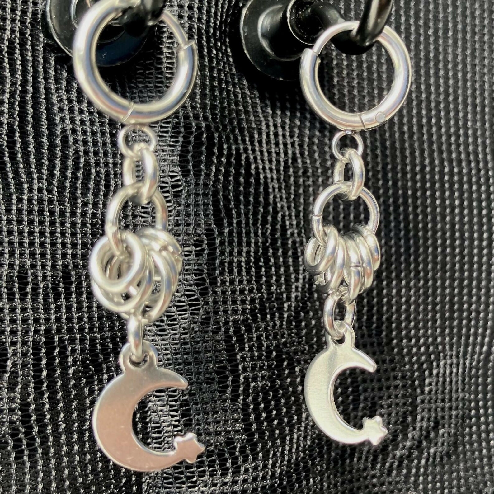 CHAINMAIL MOON EARRINGS - STAINLESS STEEL