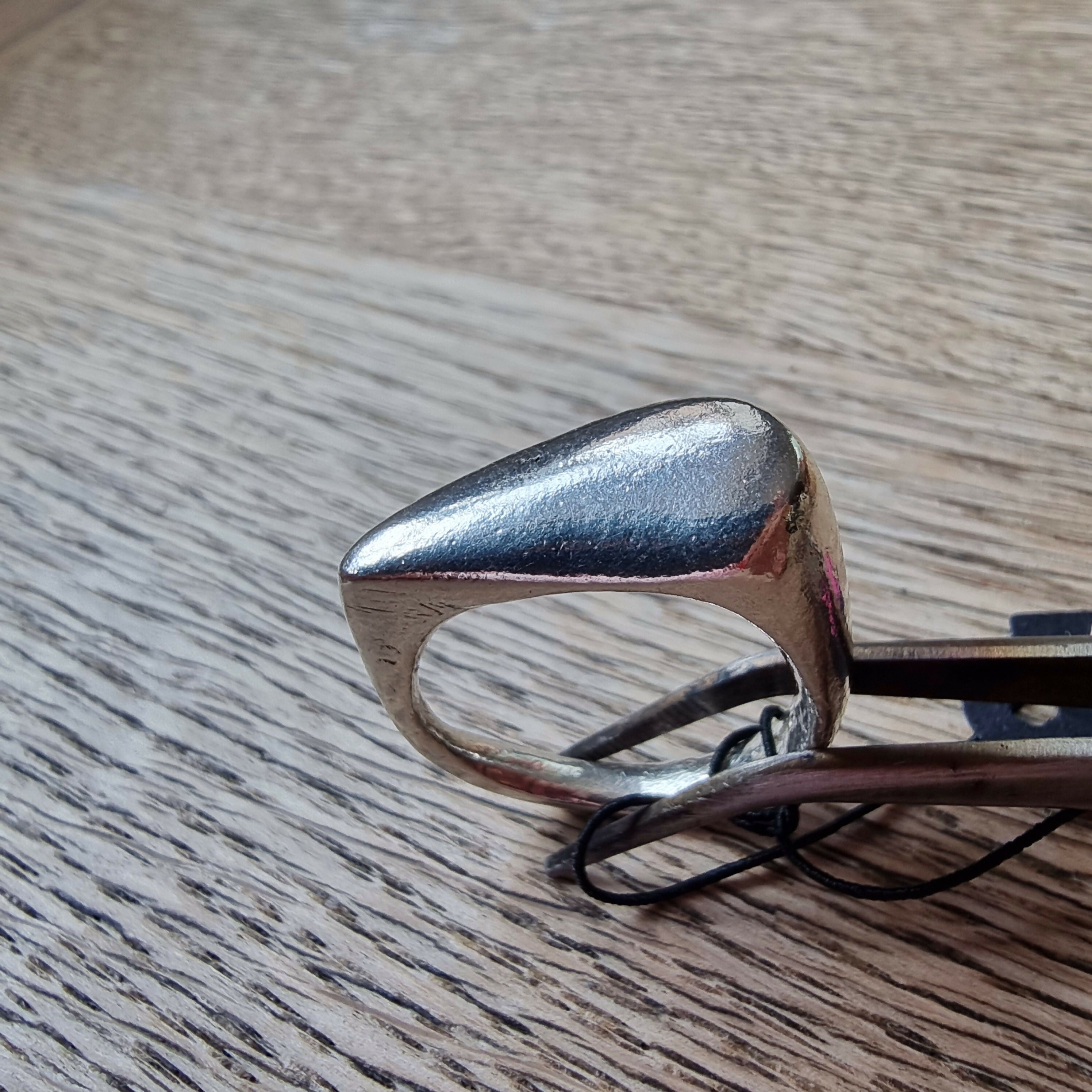 Leaf Shaped Signet sizeT