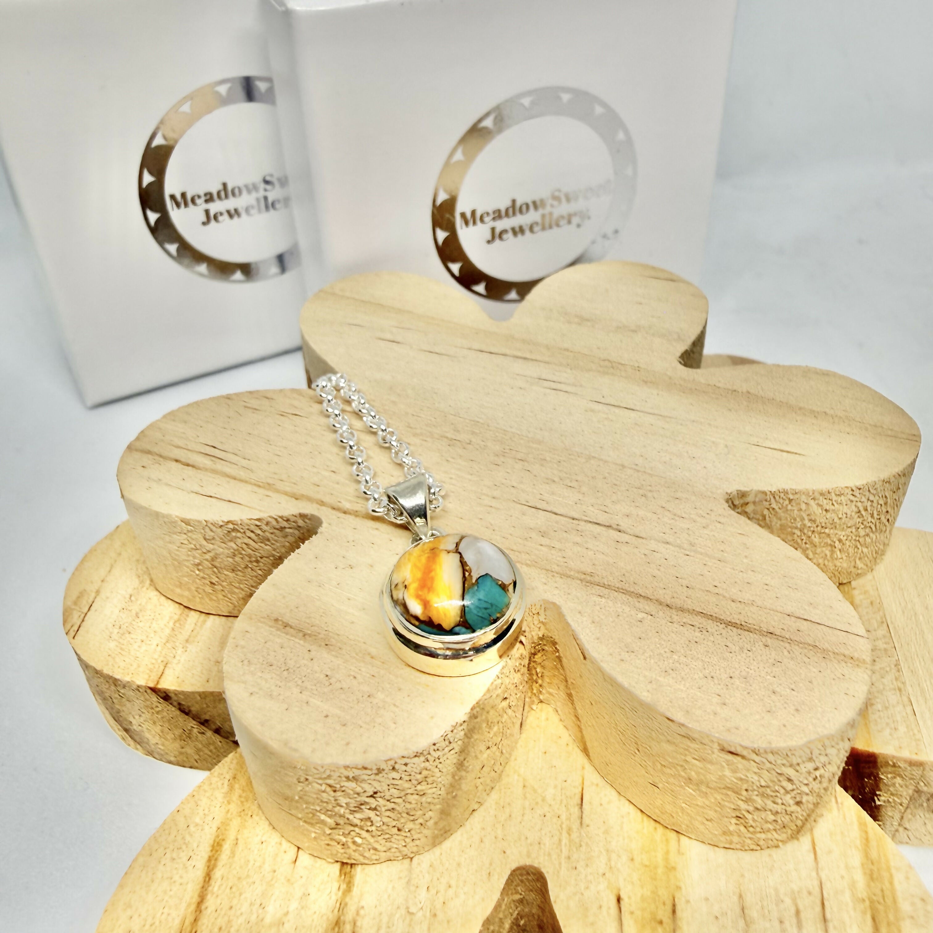 OYSTER TURQUOISE NECKLACE