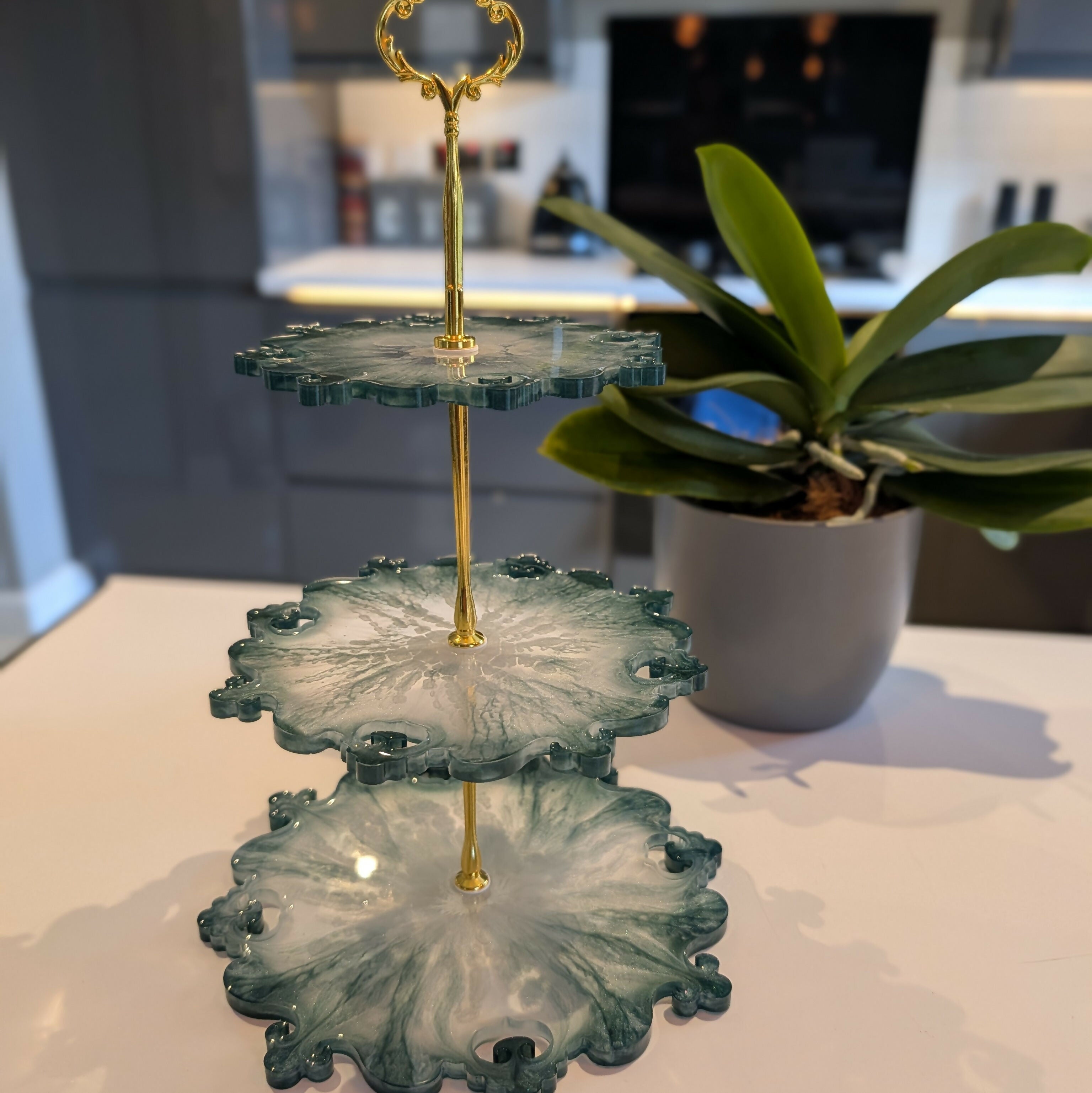BESPOKE 3 TIERED AFTERNOON TEA CAKE STAND
