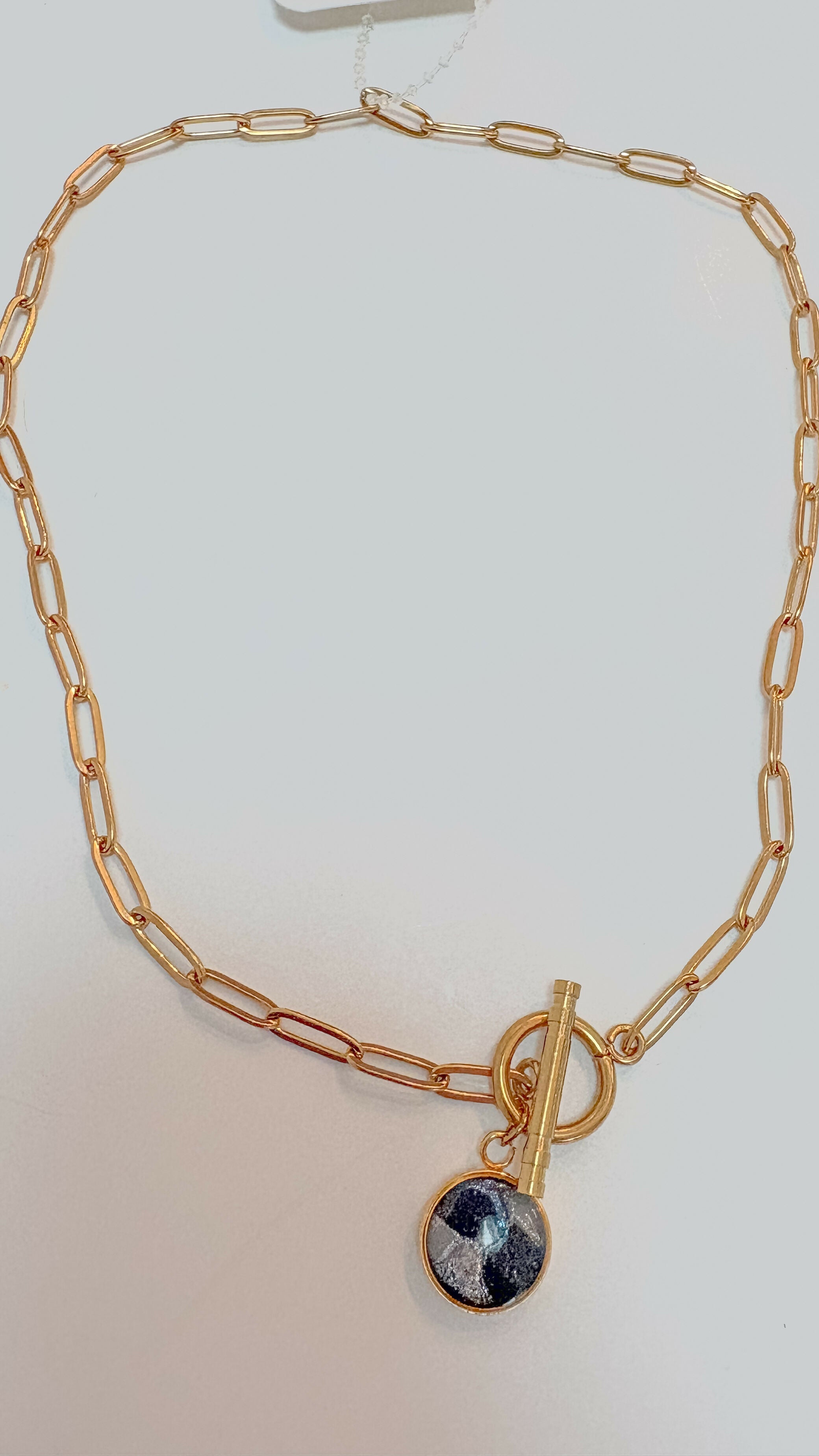 Paperclip Chain Circle Necklace