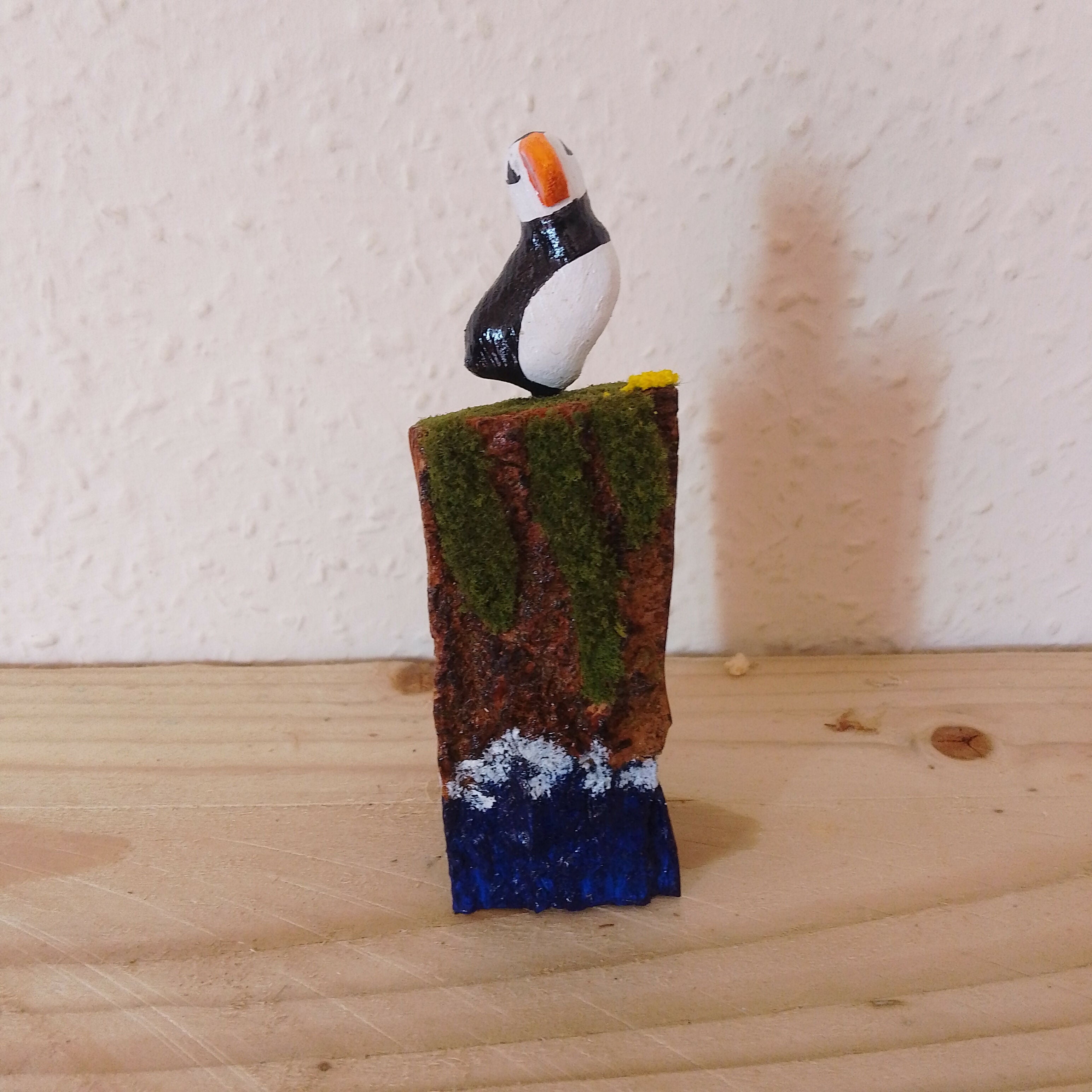 Single Puffin Decorated Log