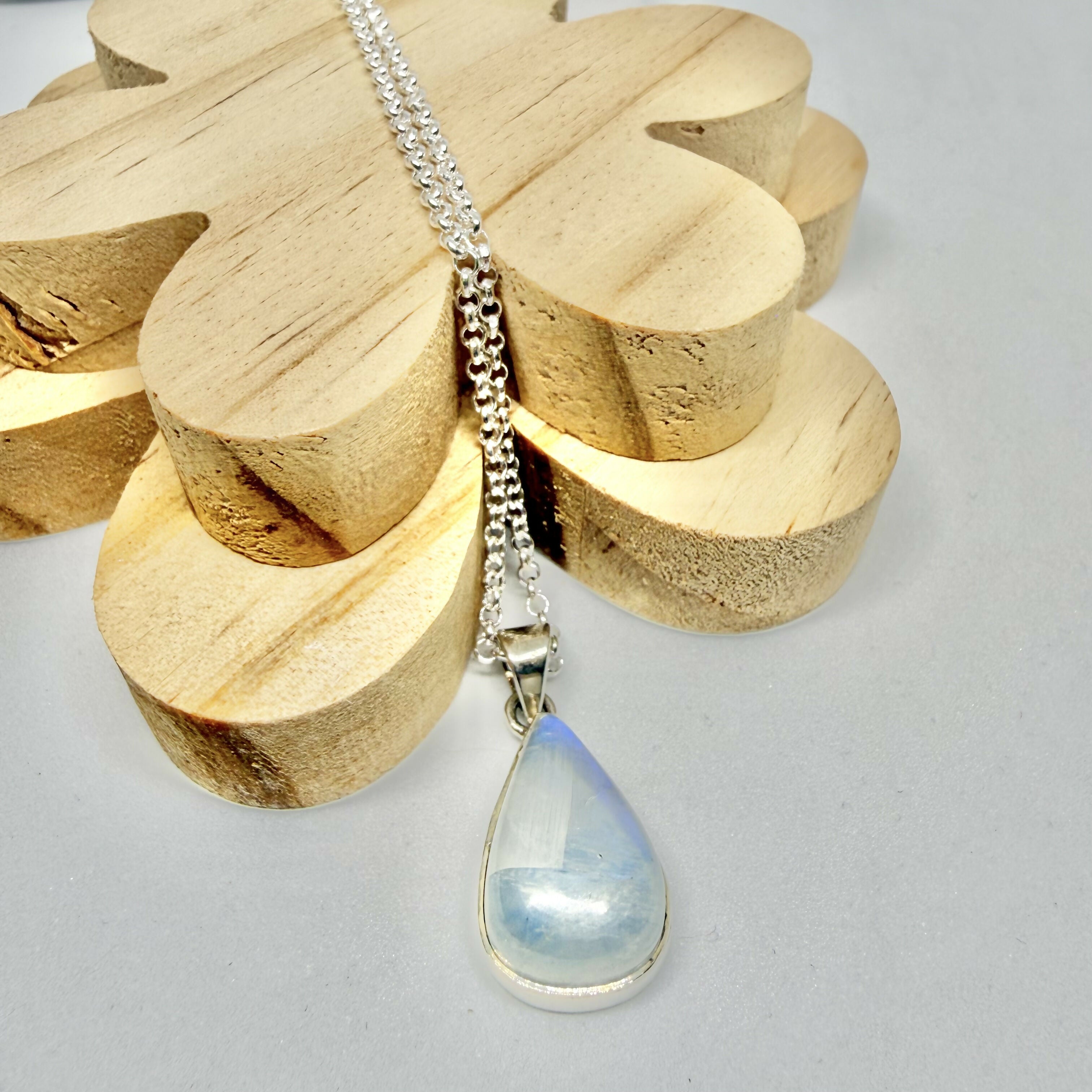 BLUE MOONSTONE NECKLACE